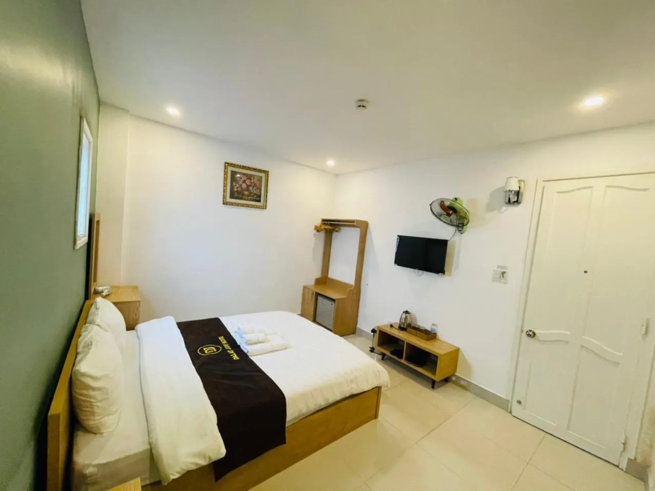 Bed in Dalat Joy Hotel