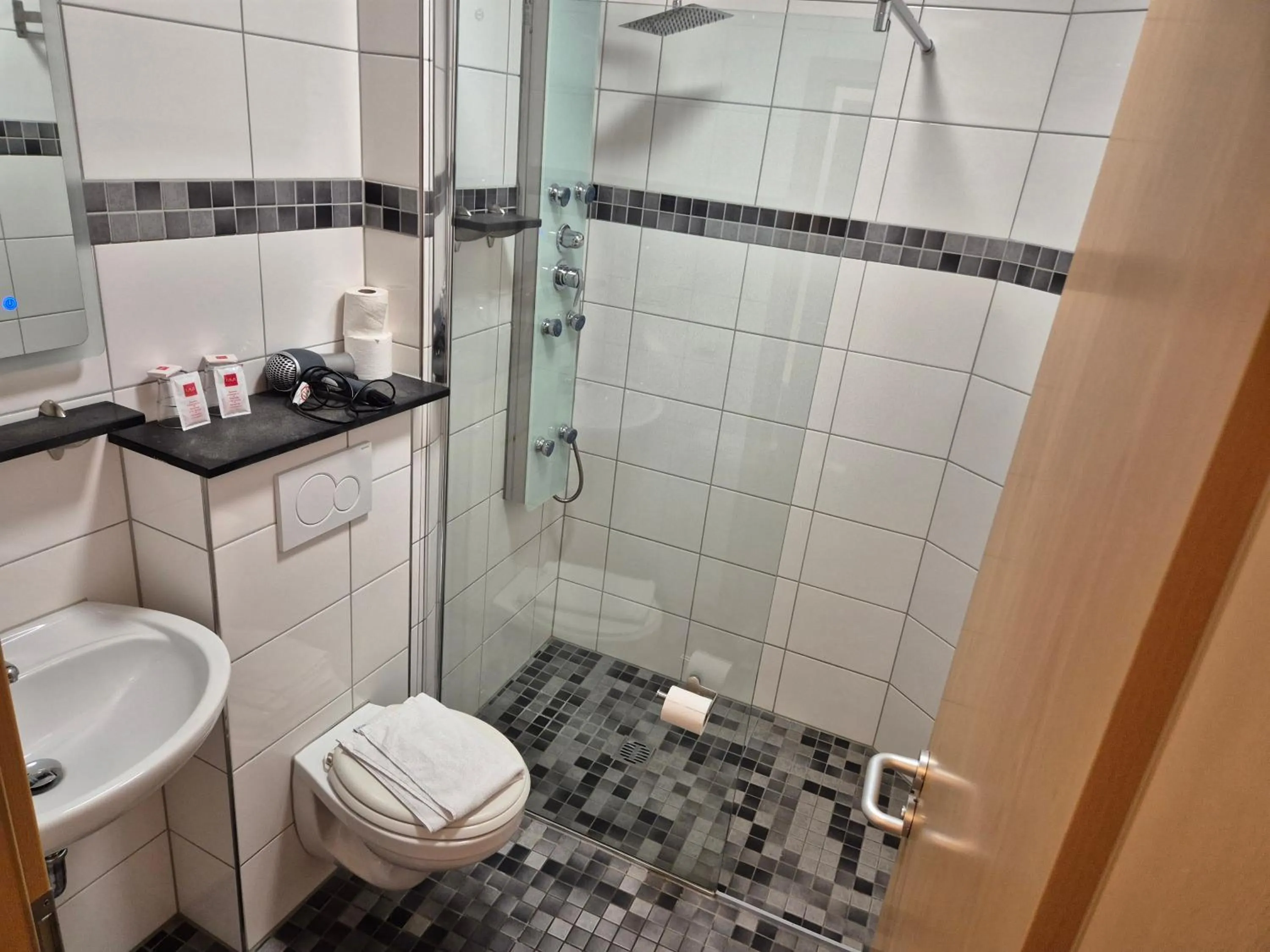 Bathroom in Hotel Am Kamin