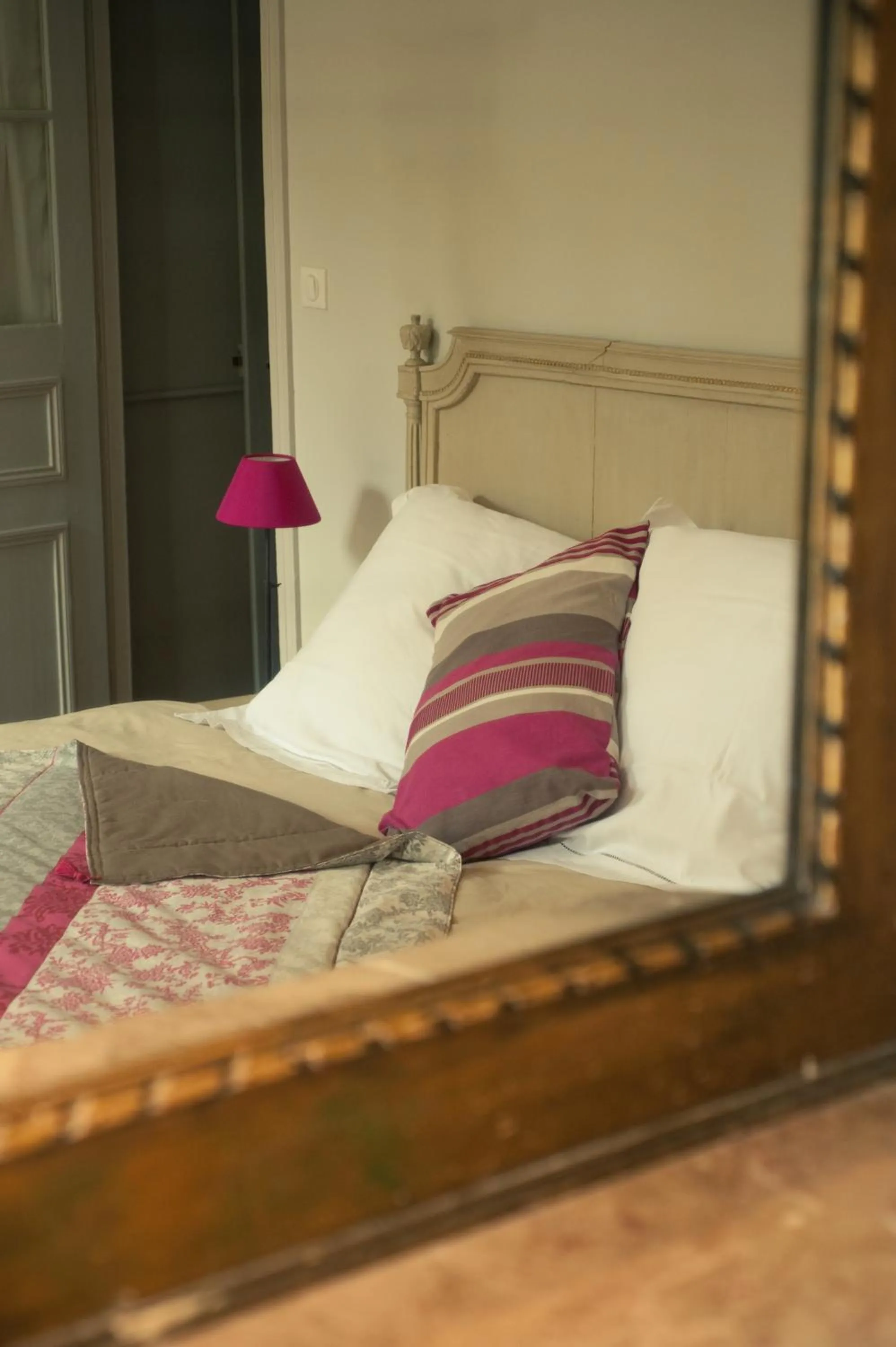 Bedroom, Bed in Le Chateau De La Vierge
