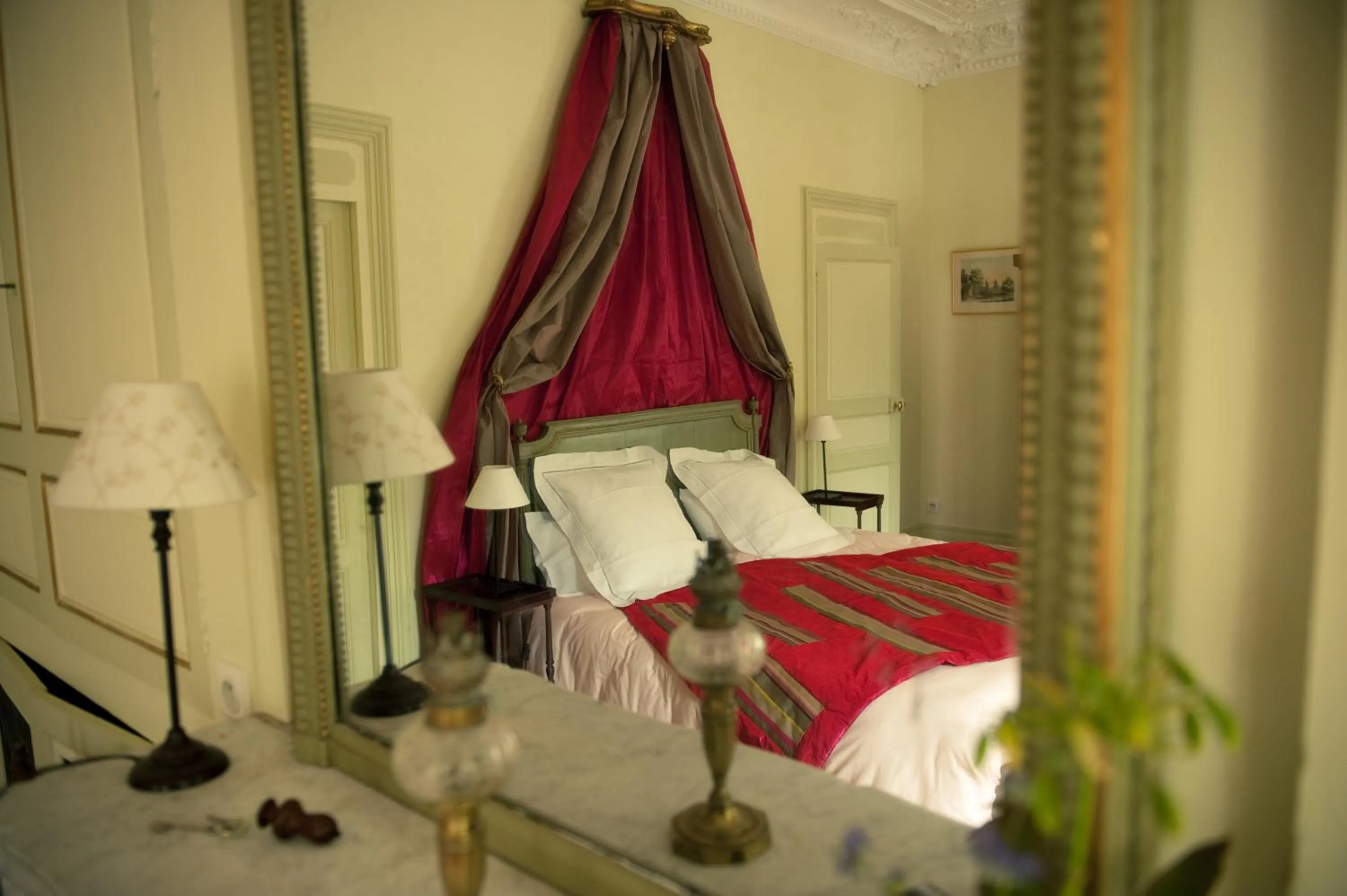 Bedroom, Bed in Le Chateau De La Vierge
