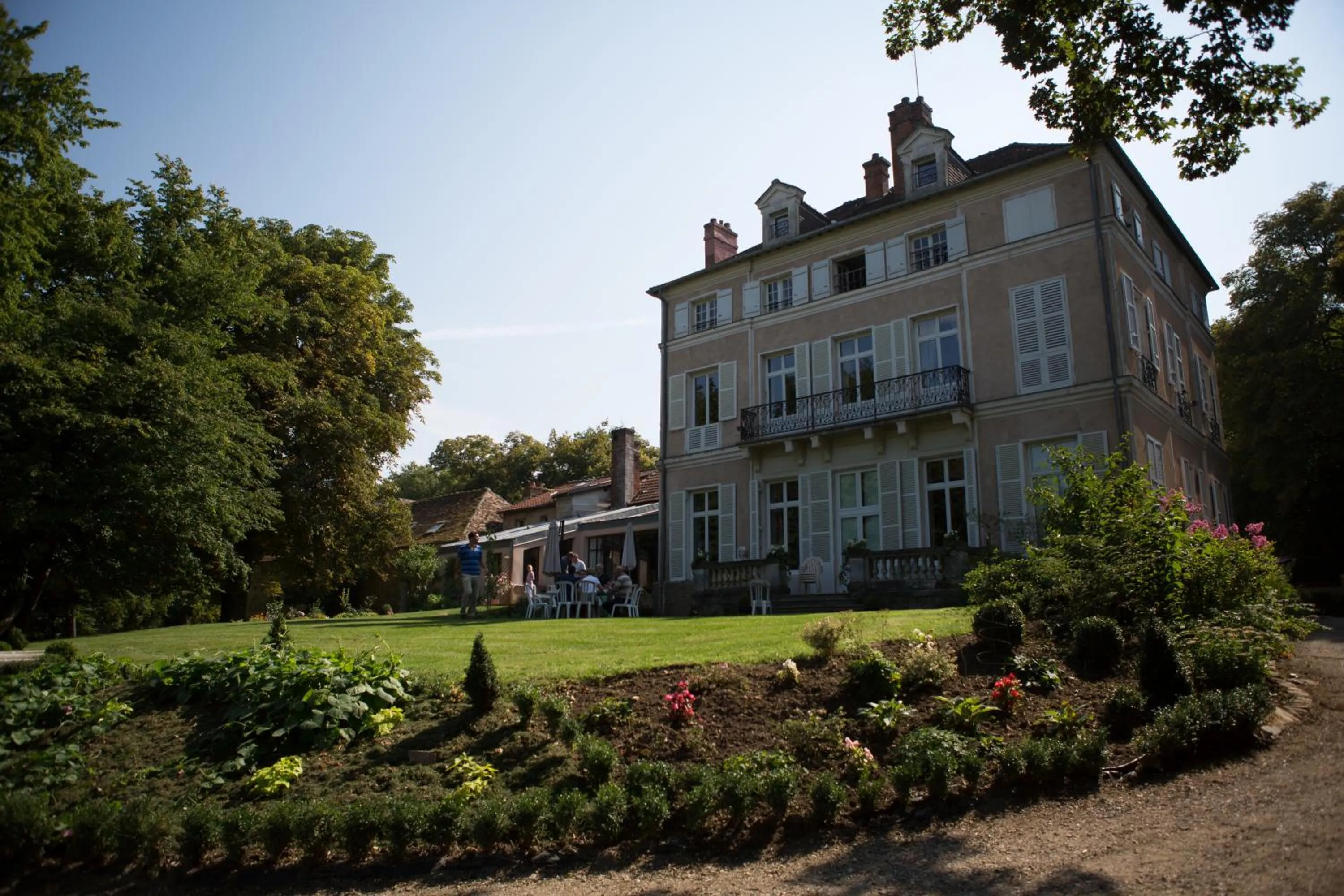 Garden in Le Chateau De La Vierge