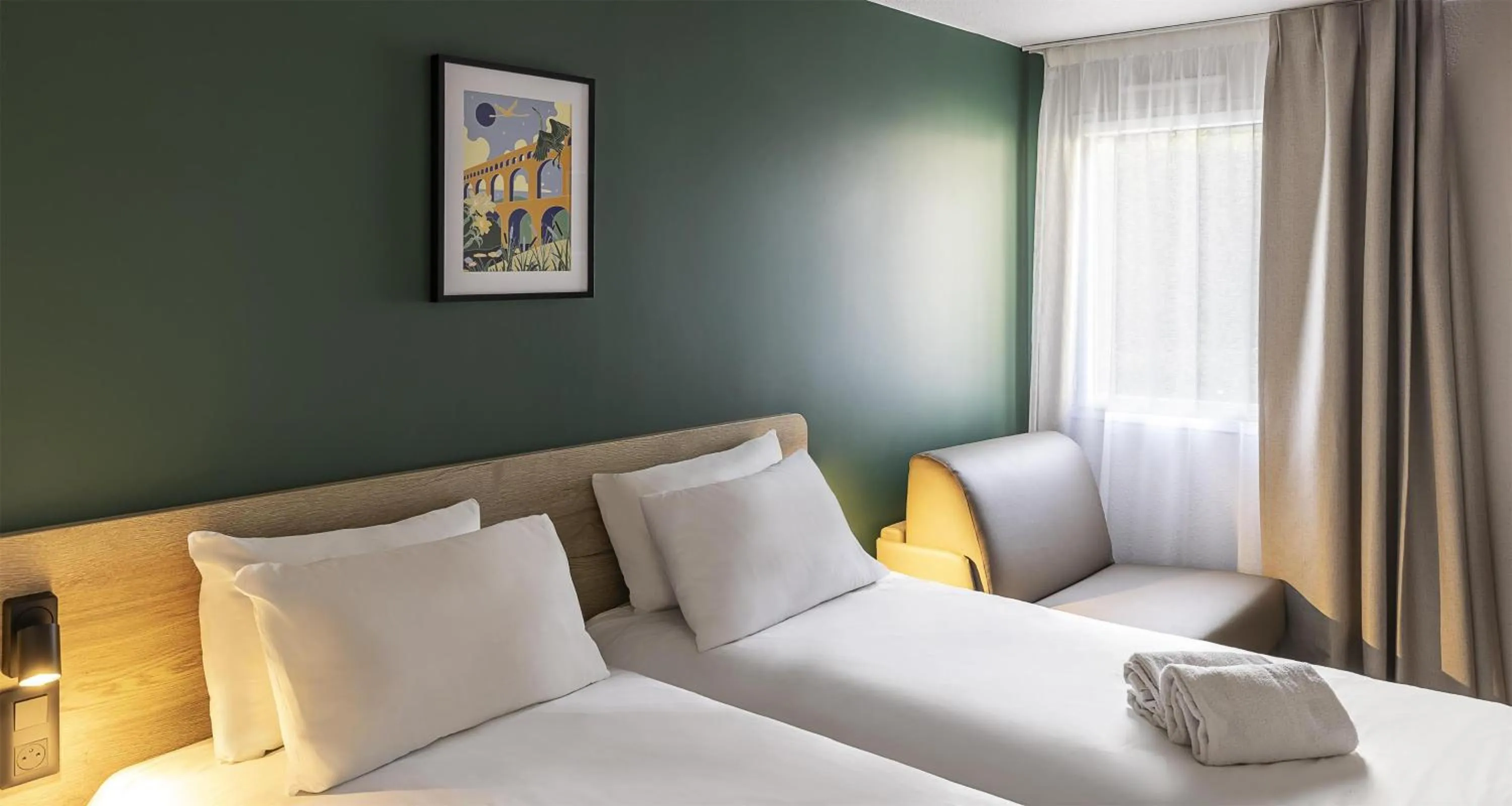 View (from property/room), Bed in Sure Hotel by Best Western Nimes Est