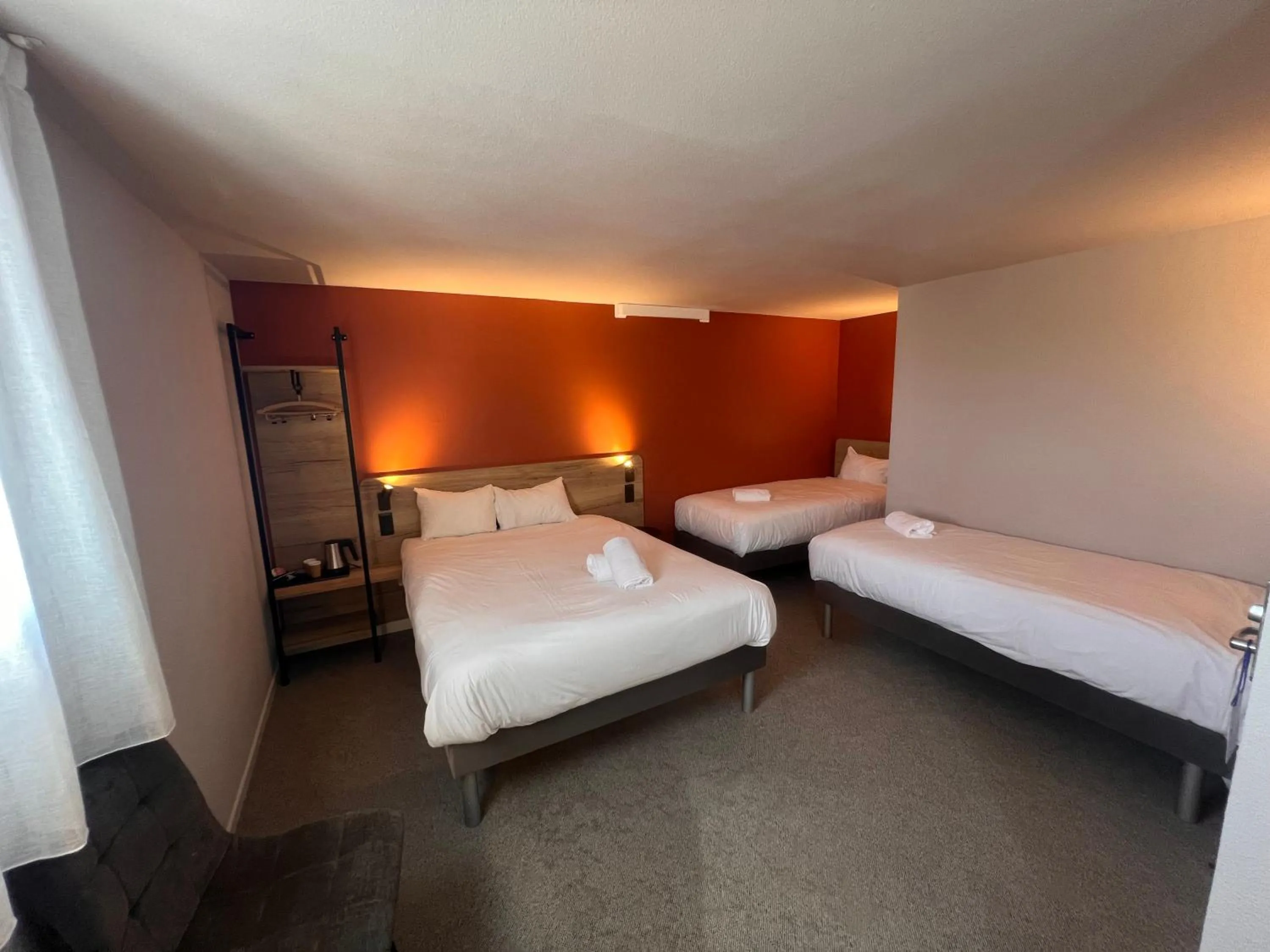 Bed in ibis budget Nimes Marguerittes - A9
