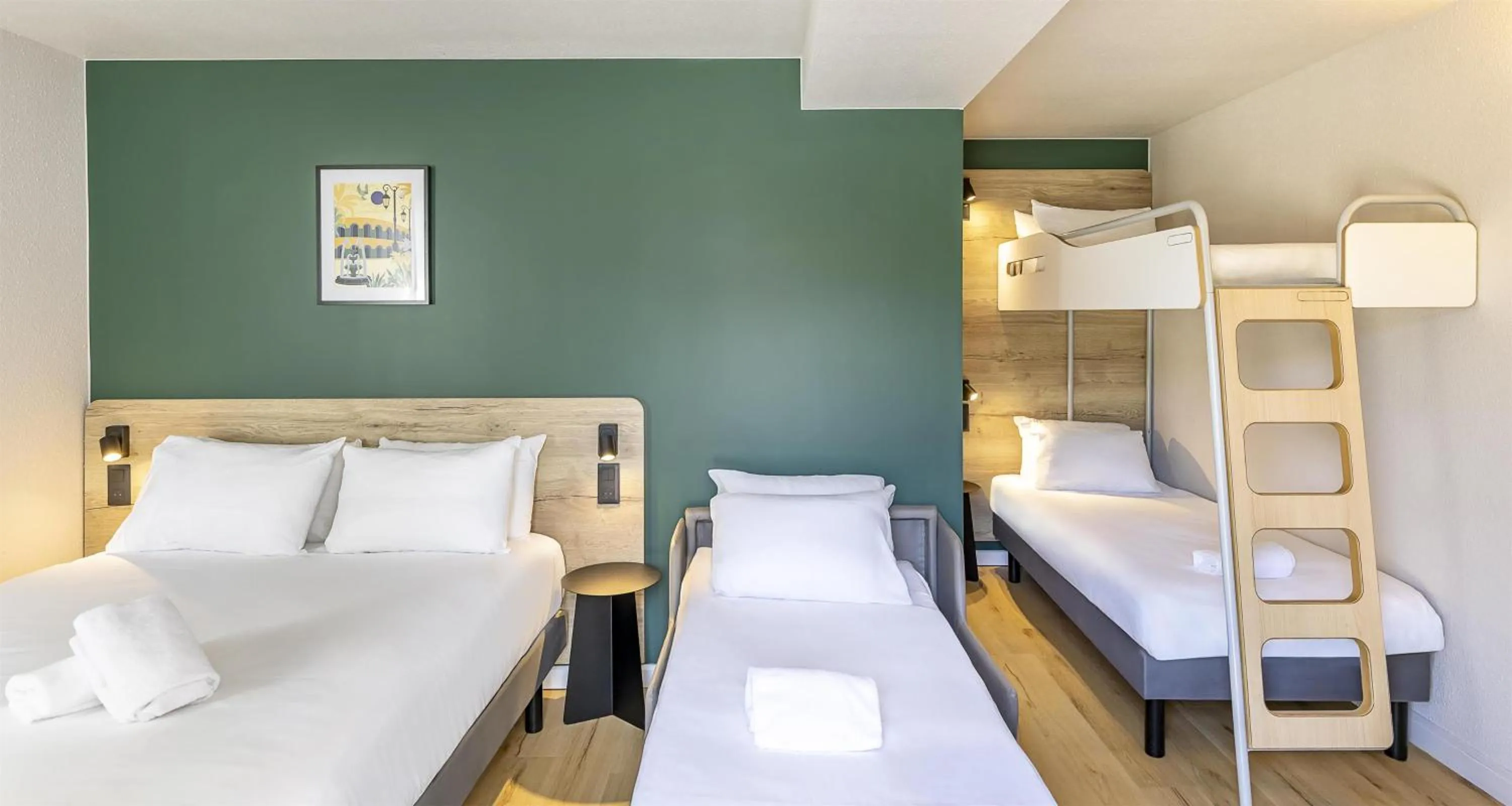 View (from property/room), Bed in Sure Hotel by Best Western Nimes Est