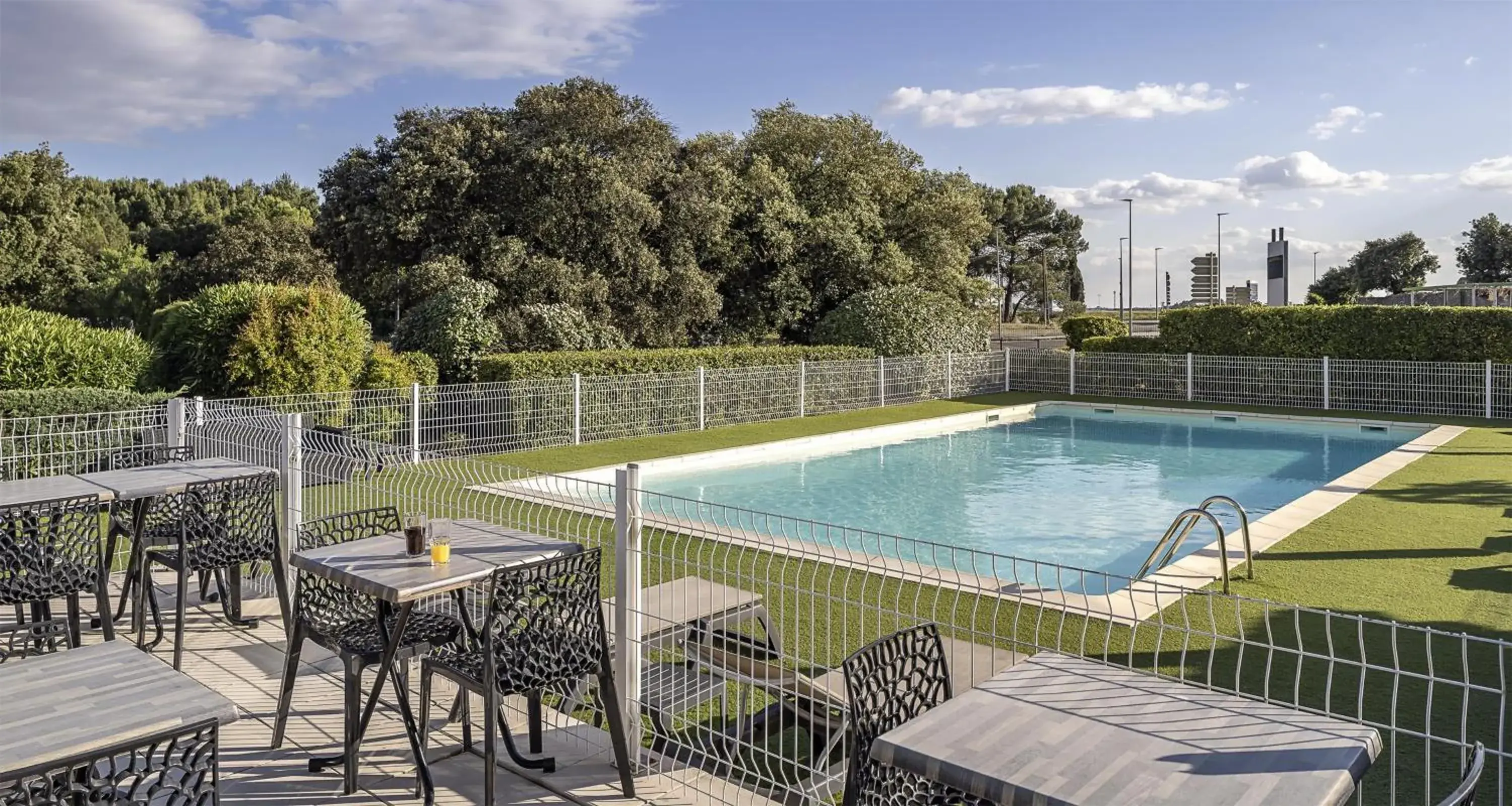 Property building in Sure Hotel by Best Western Nimes Est Property building in Sure Hotel by Best Western Nimes Est