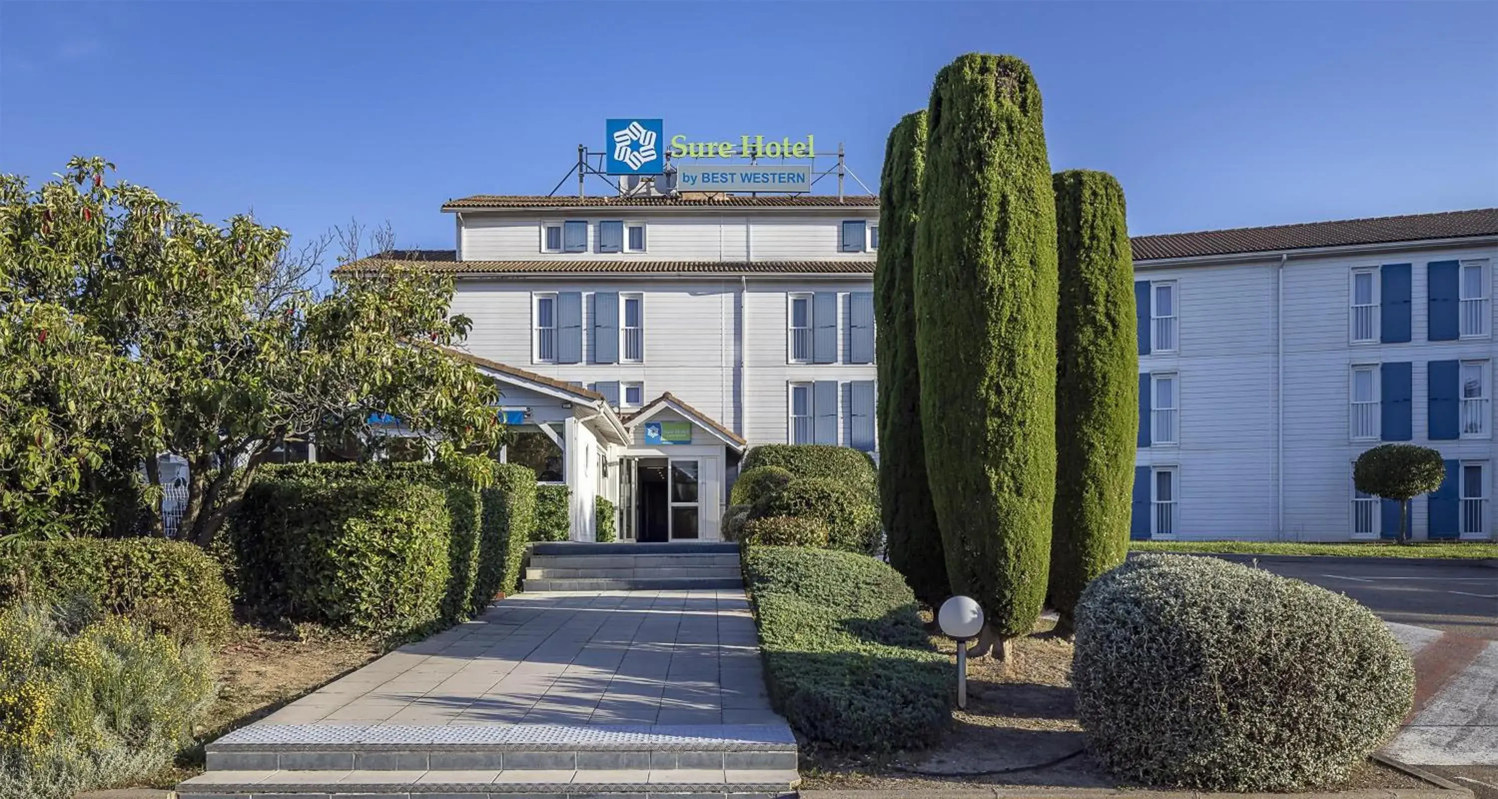 Property building in Sure Hotel by Best Western Nimes Est Property building in Sure Hotel by Best Western Nimes Est