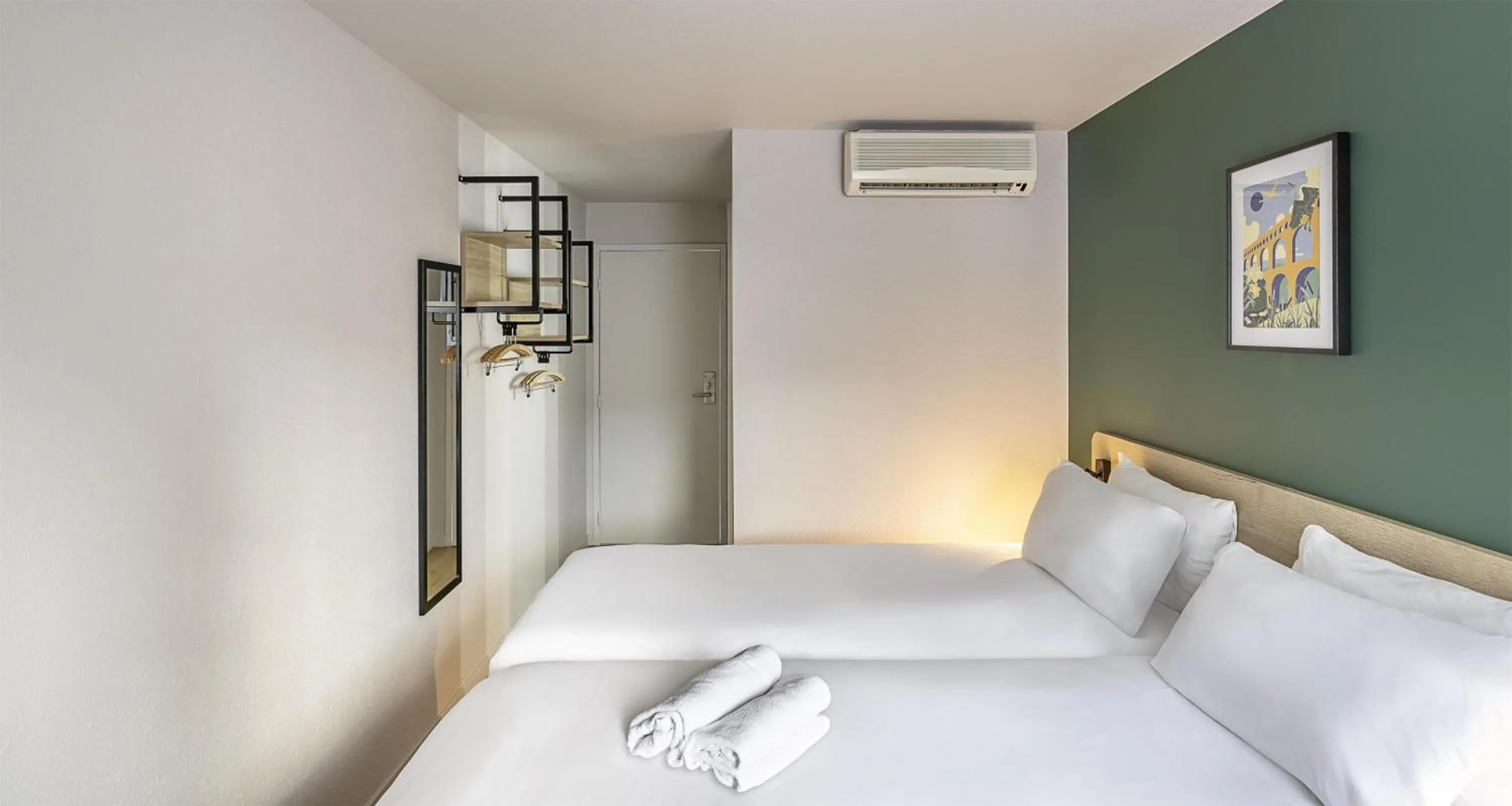 View (from property/room), Bed in Sure Hotel by Best Western Nimes Est