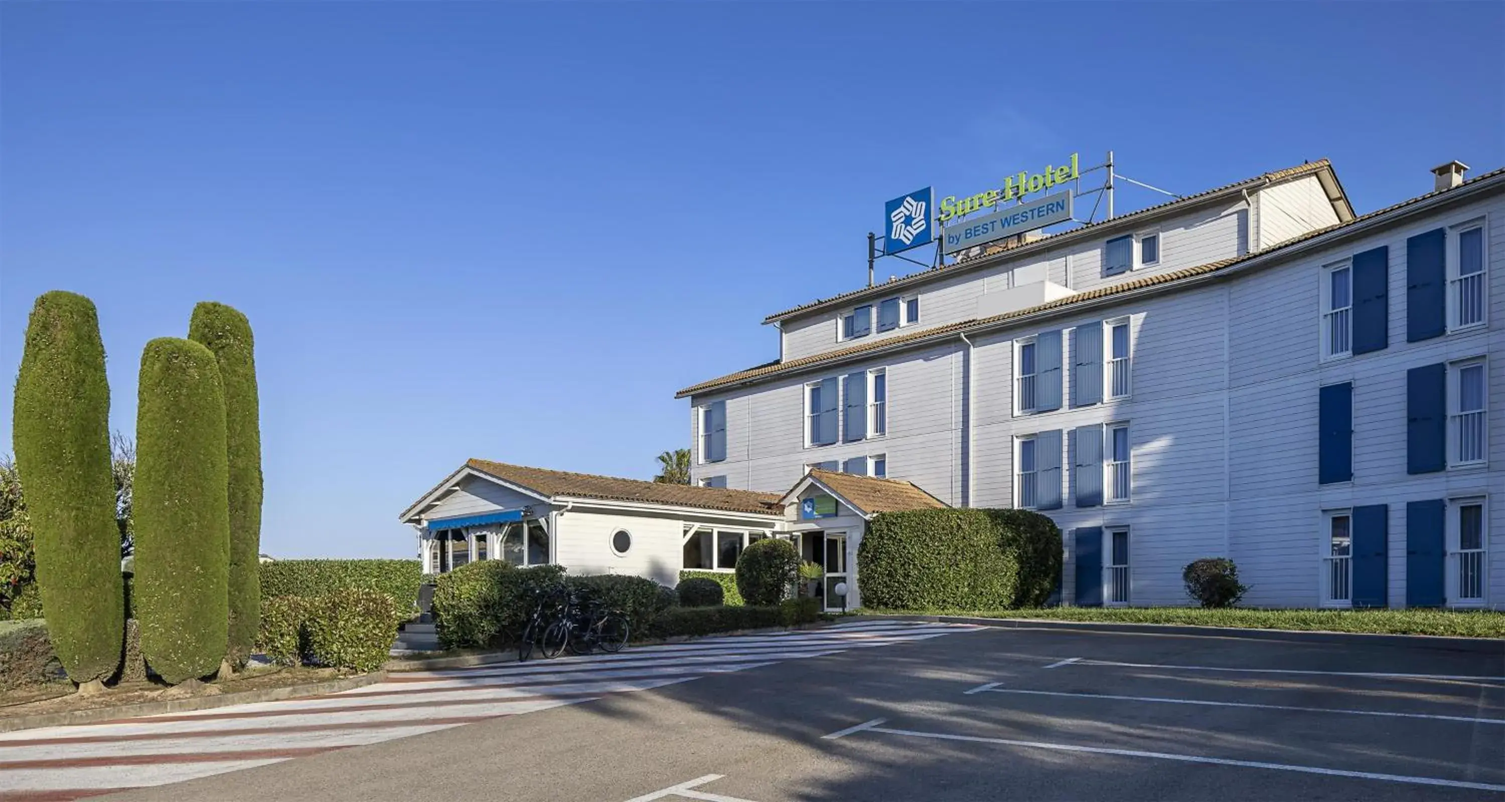 Property building in Sure Hotel by Best Western Nimes Est Property building in Sure Hotel by Best Western Nimes Est