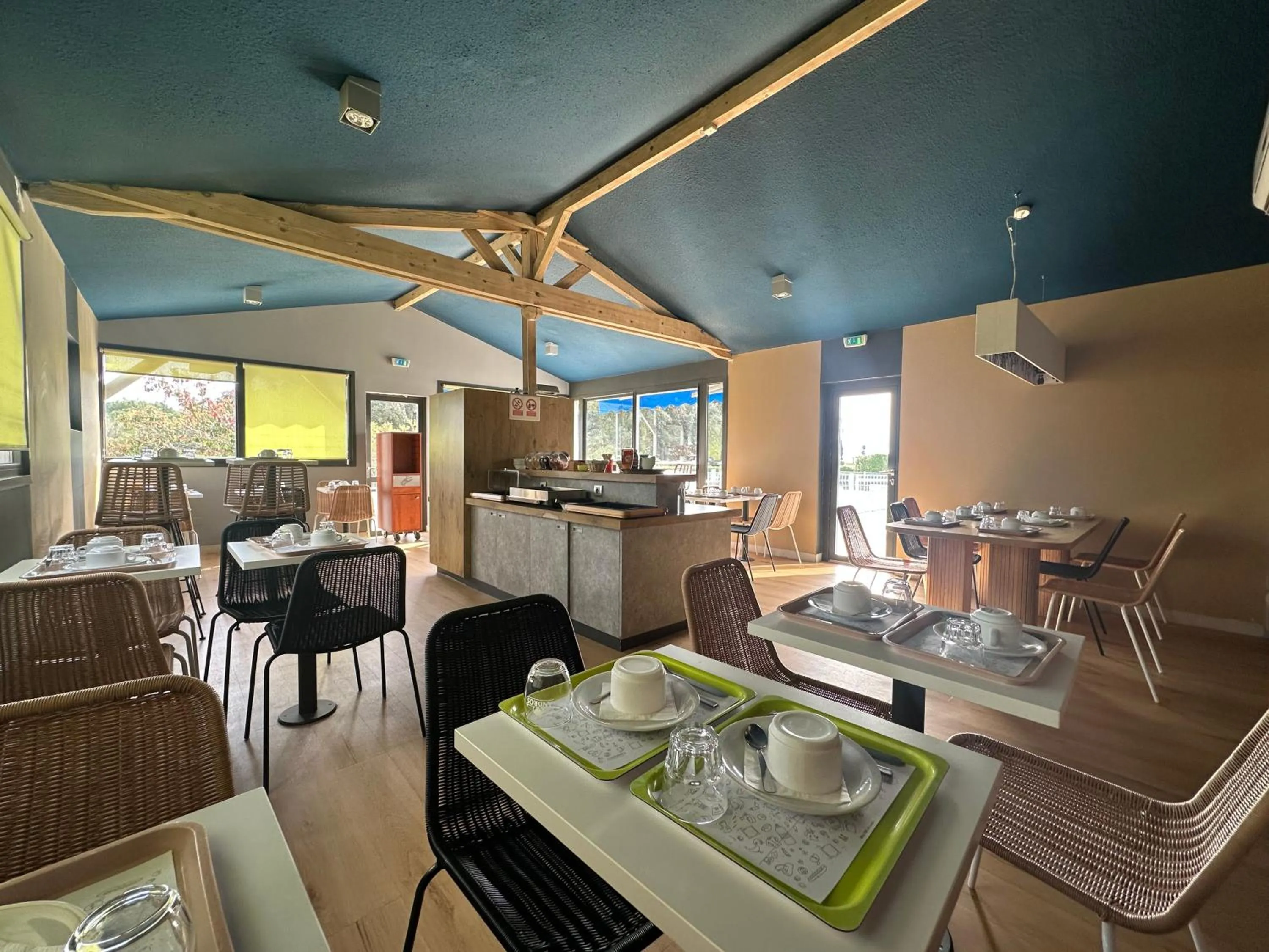 Breakfast in Sure Hotel by Best Western Nimes Est