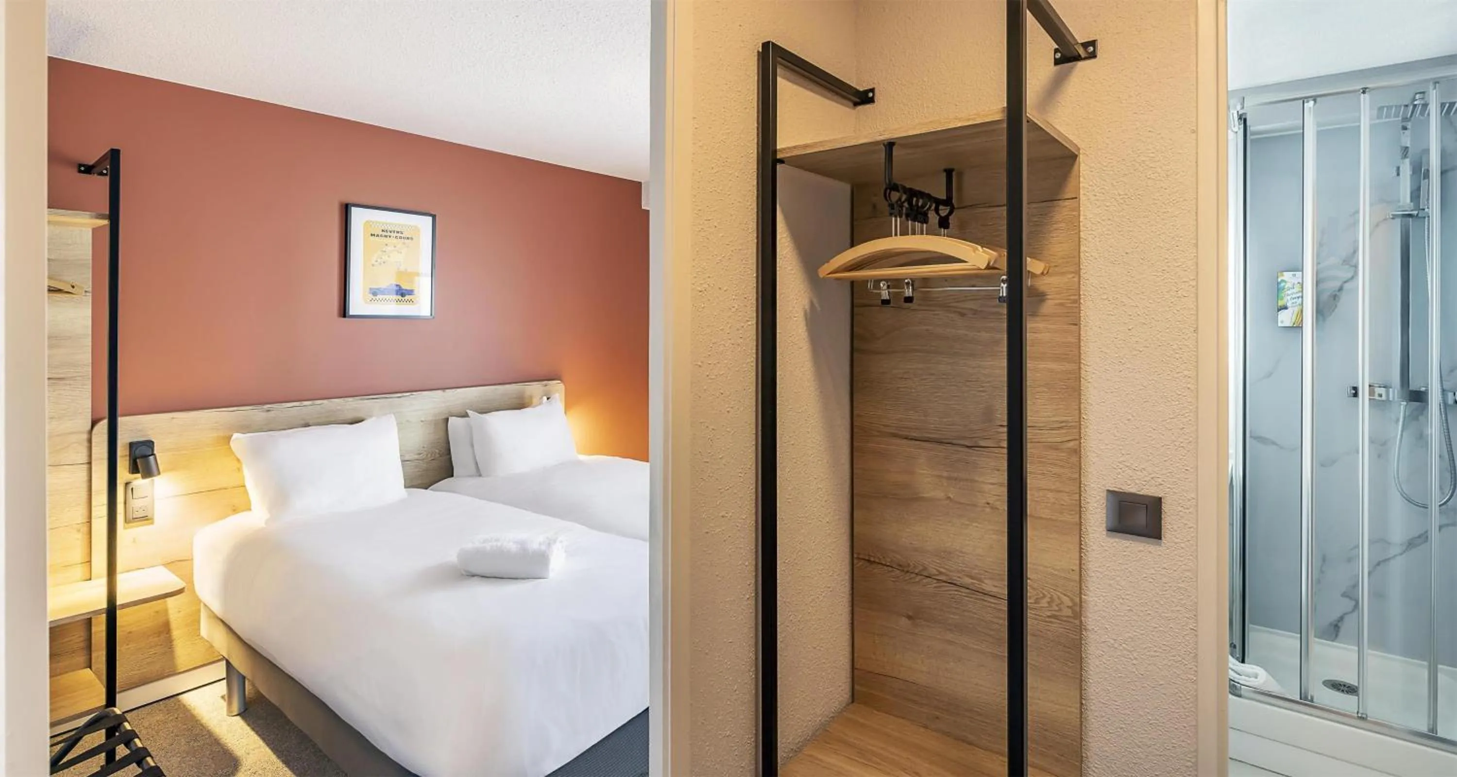 View (from property/room), Bed in Sure Hotel by Best Western Nimes Est