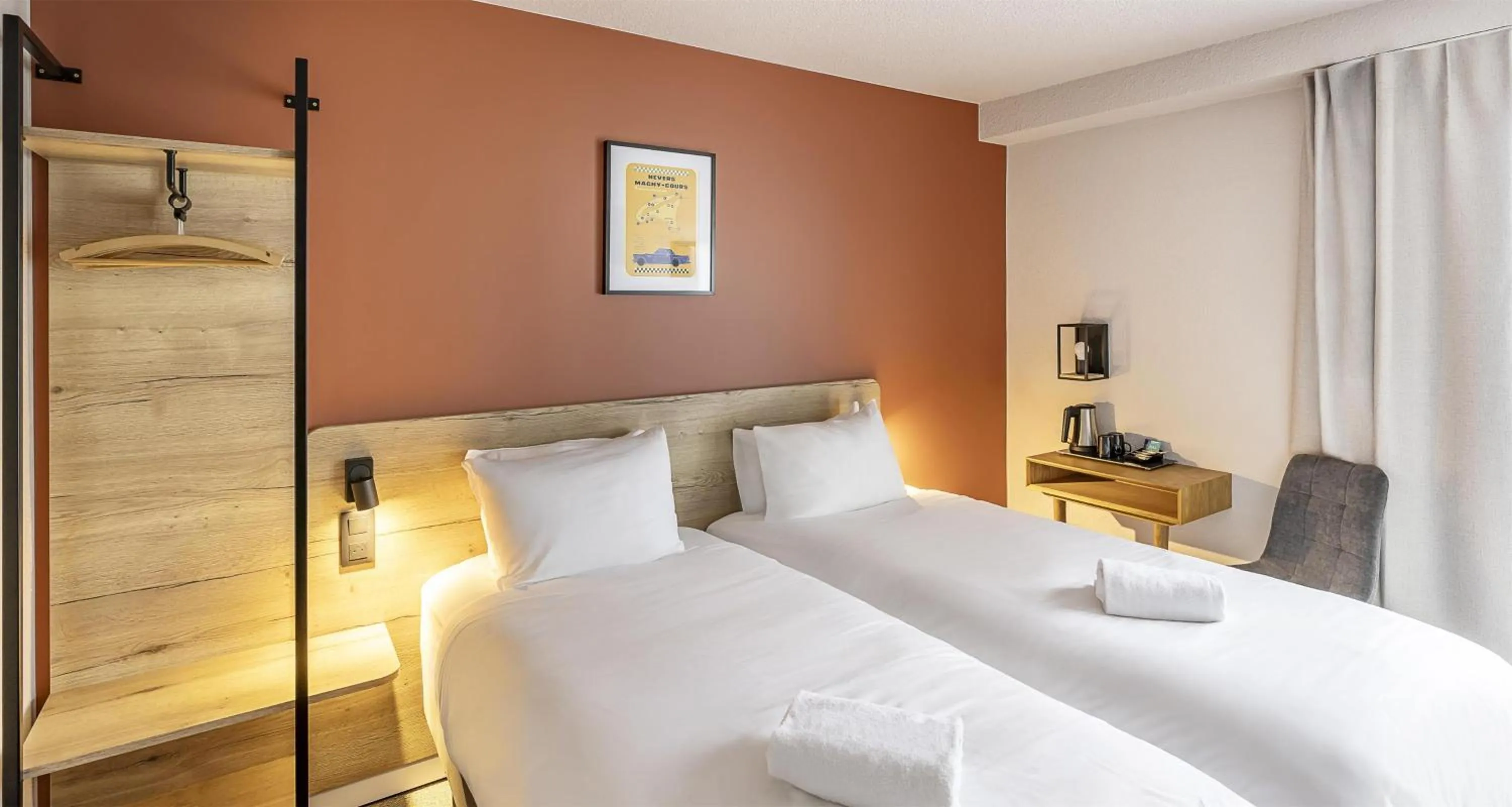 View (from property/room), Bed in Sure Hotel by Best Western Nimes Est