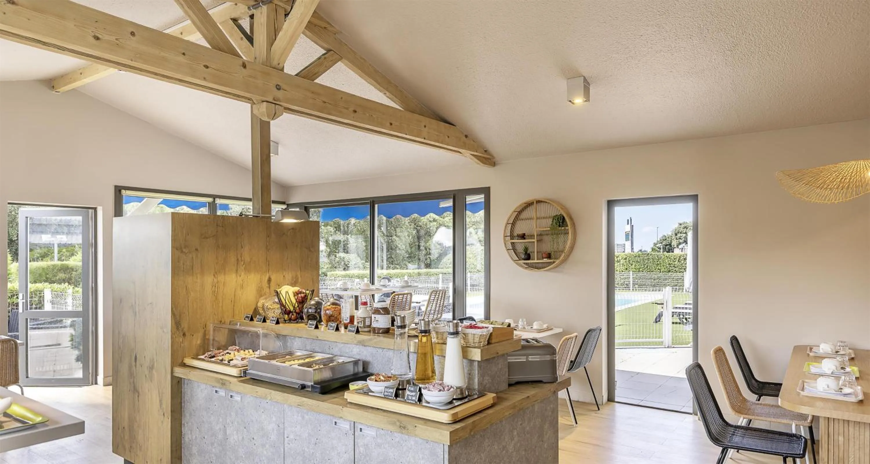 Breakfast in Sure Hotel by Best Western Nimes Est