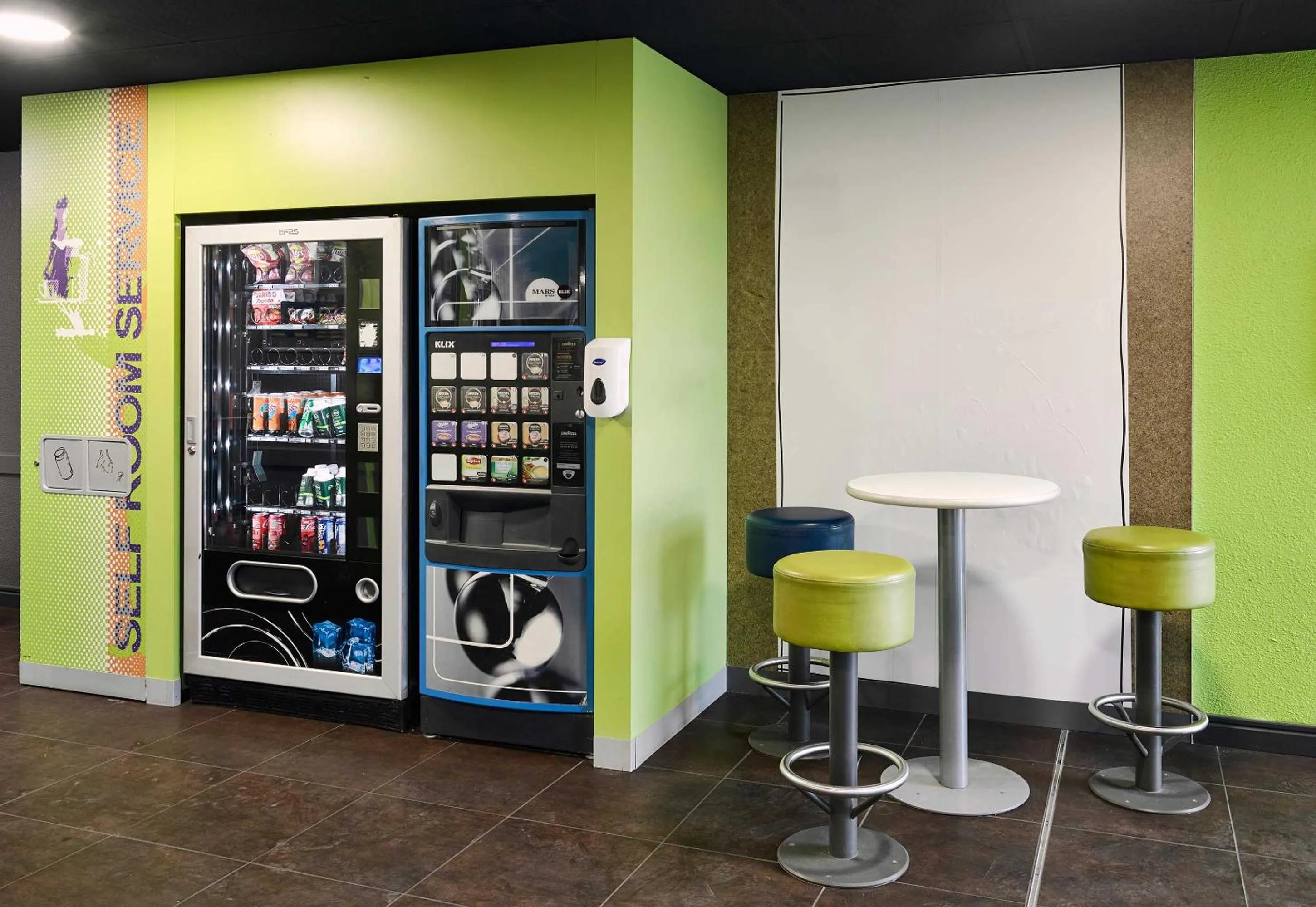 vending machine in B&B HOTEL Vitry-sur-Seine