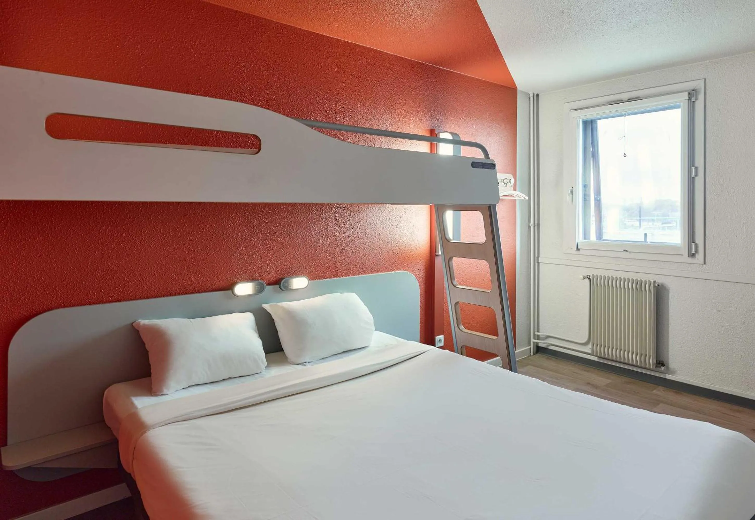 Bedroom, Bed in B&B HOTEL Vitry-sur-Seine