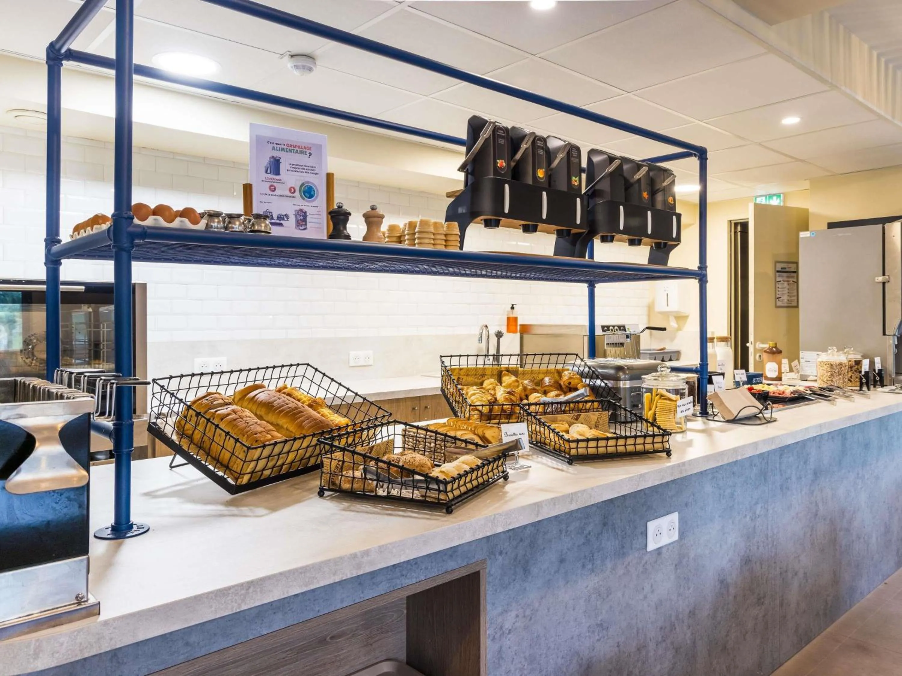 Property building in Hotel ibis budget Chatillon Paris Ouest