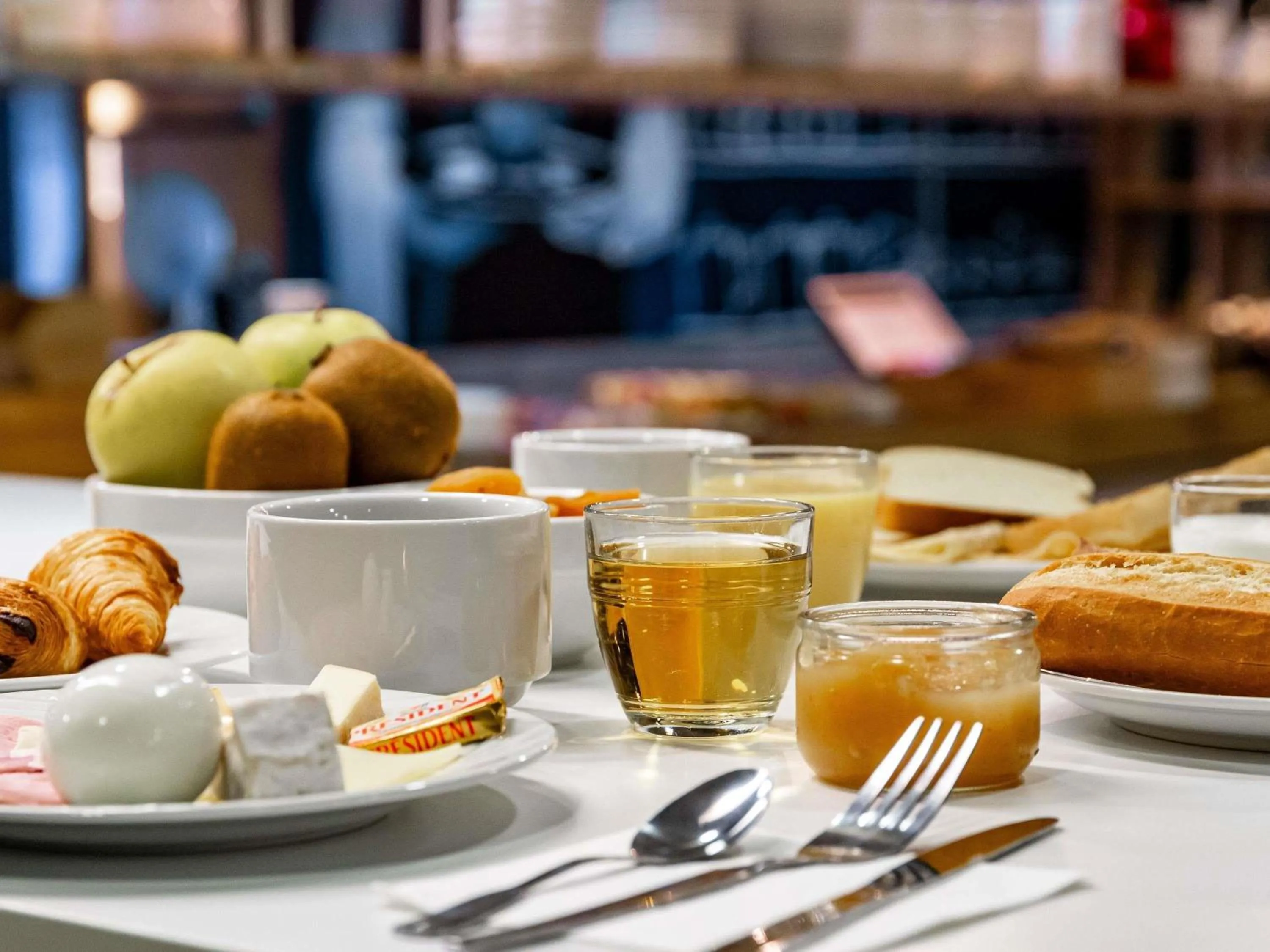 Breakfast in ibis budget Marne la Vallée Pontault Combault