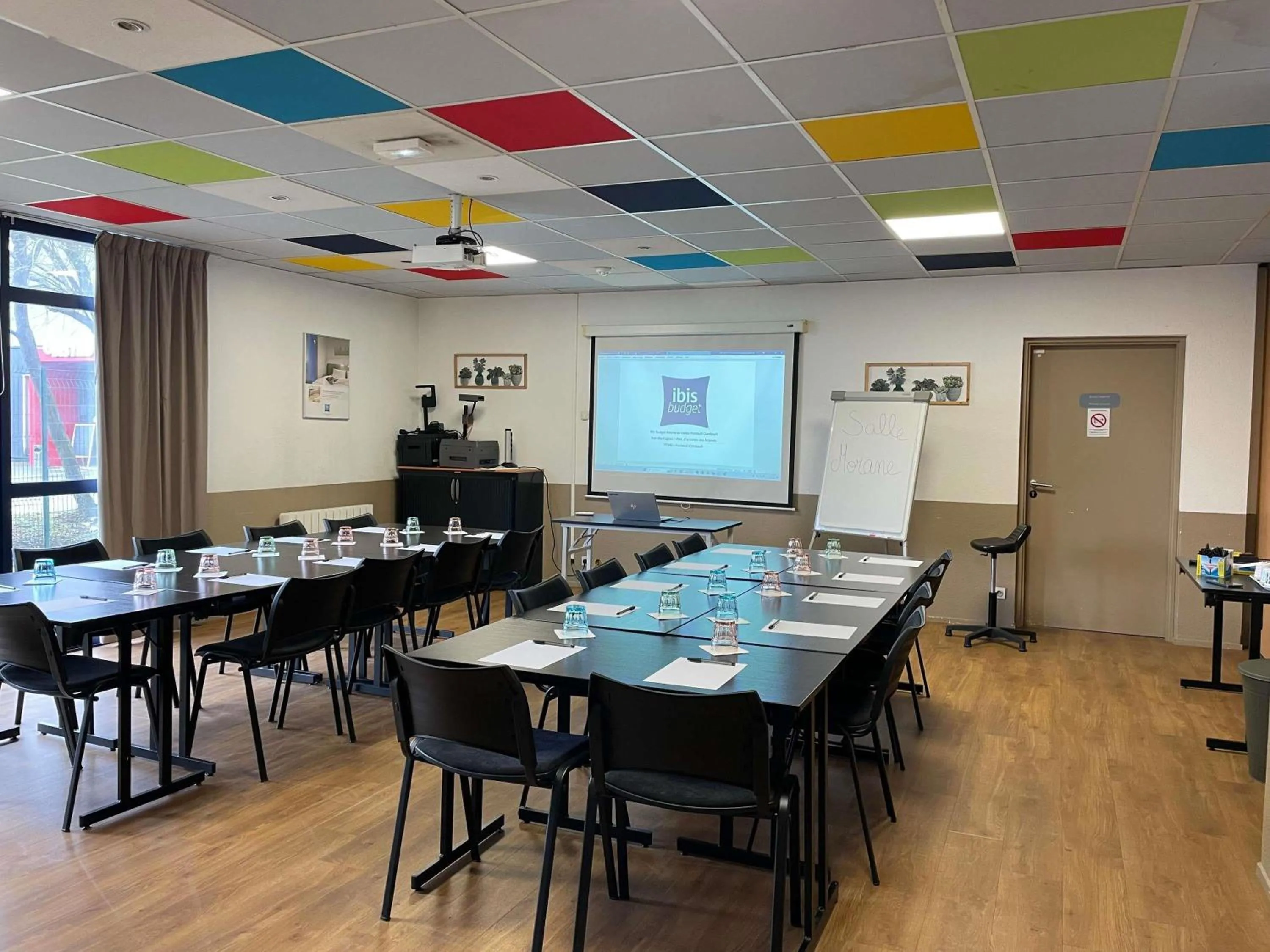 Property building in ibis budget Marne la Vallée Pontault Combault