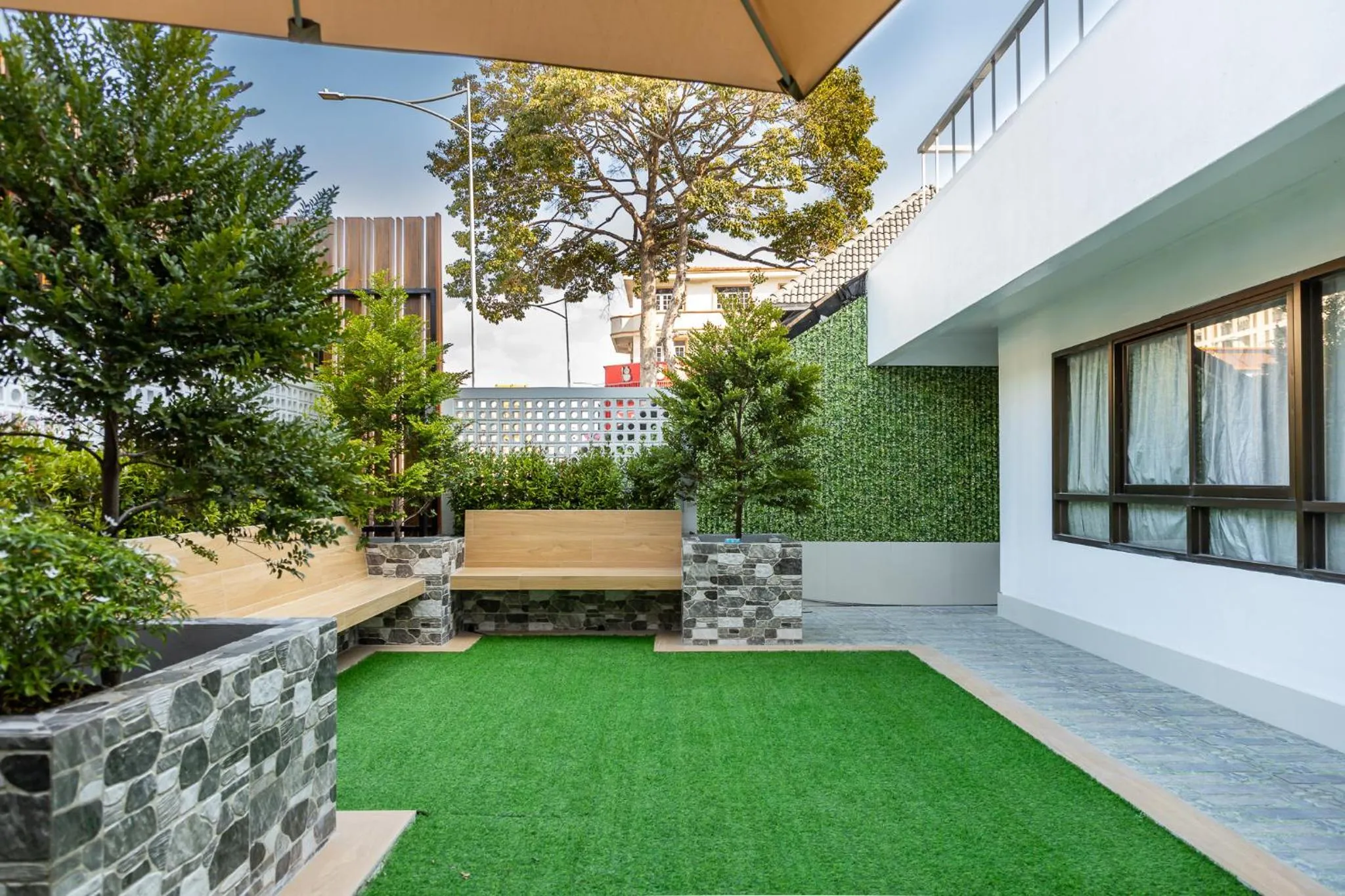 Patio in Hotel Pattaya Beach