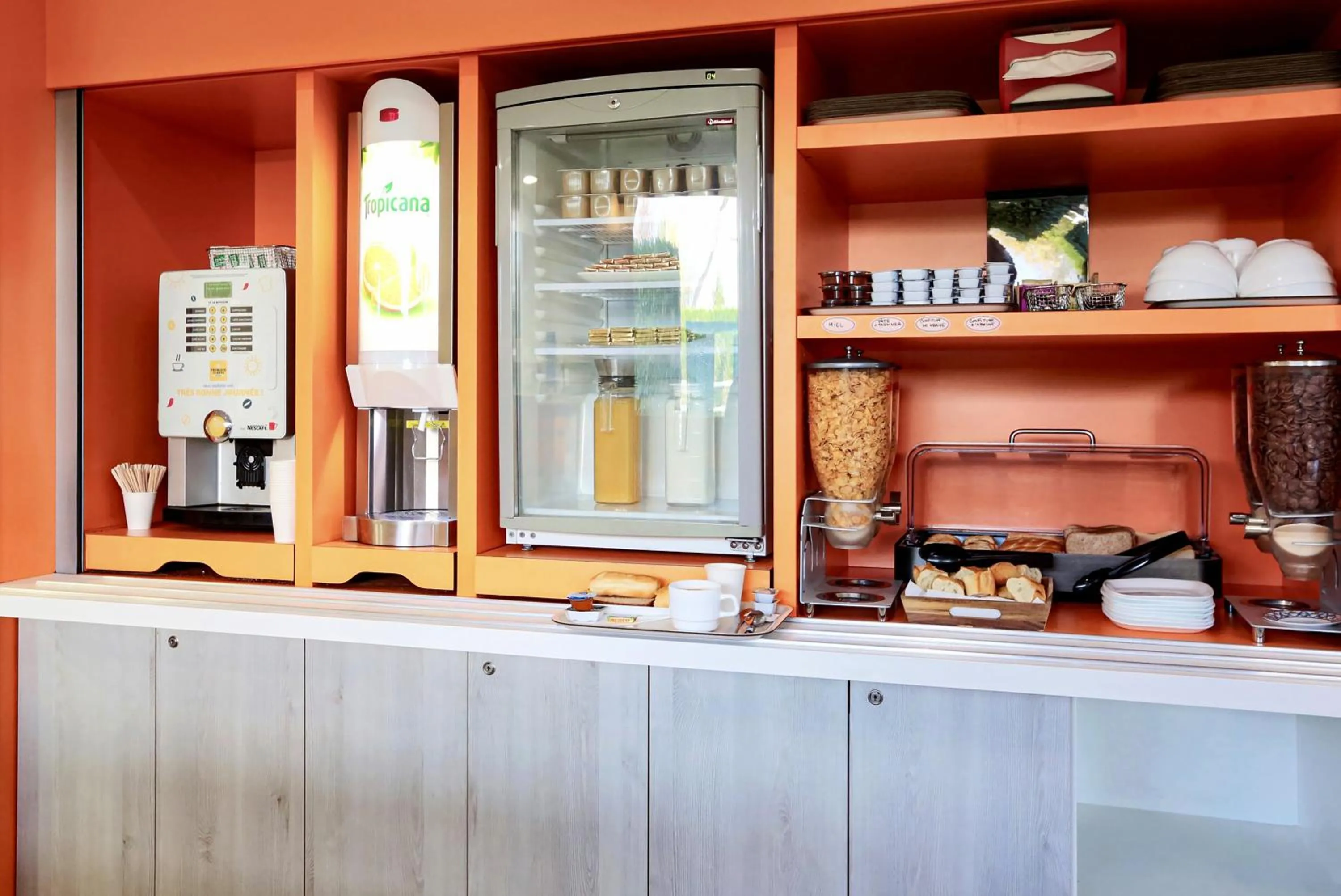 Breakfast in Première Classe Plaisir Gatines