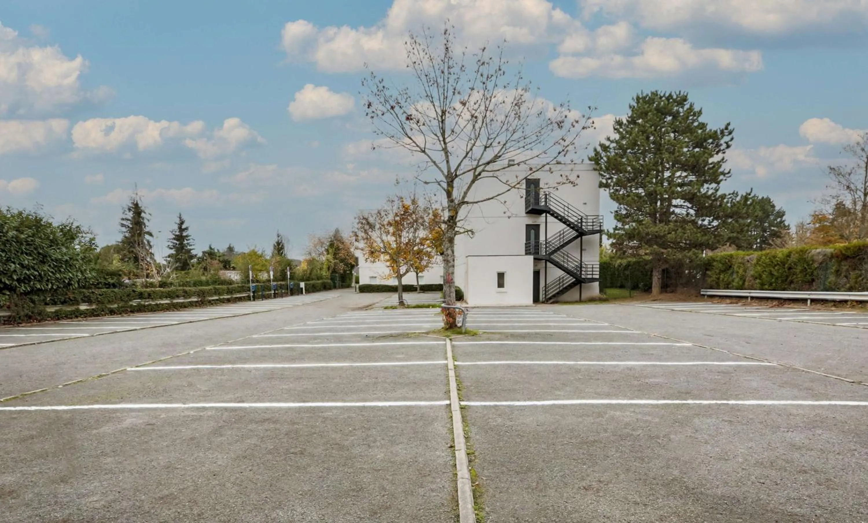 Property building in Première Classe Plaisir Gatines