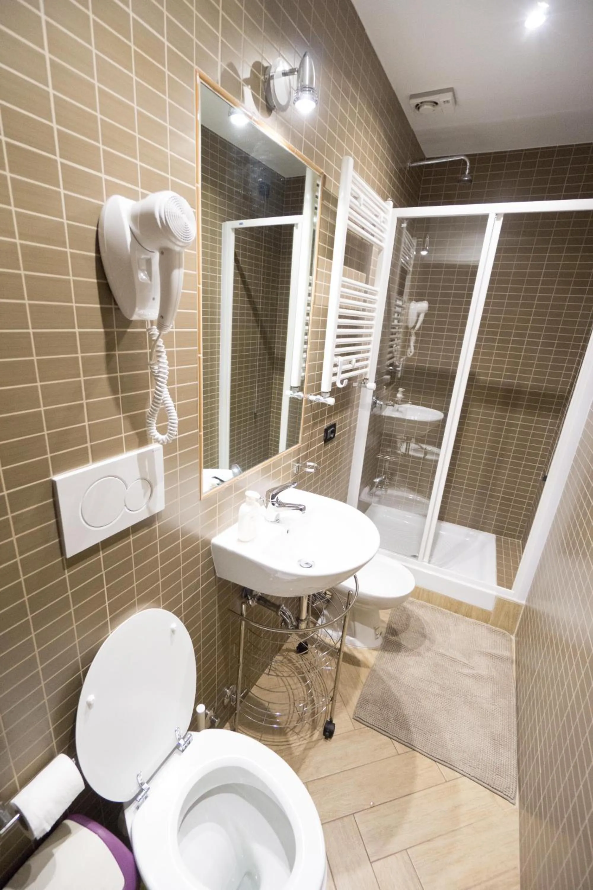 Shower in FUNNY ROOMS