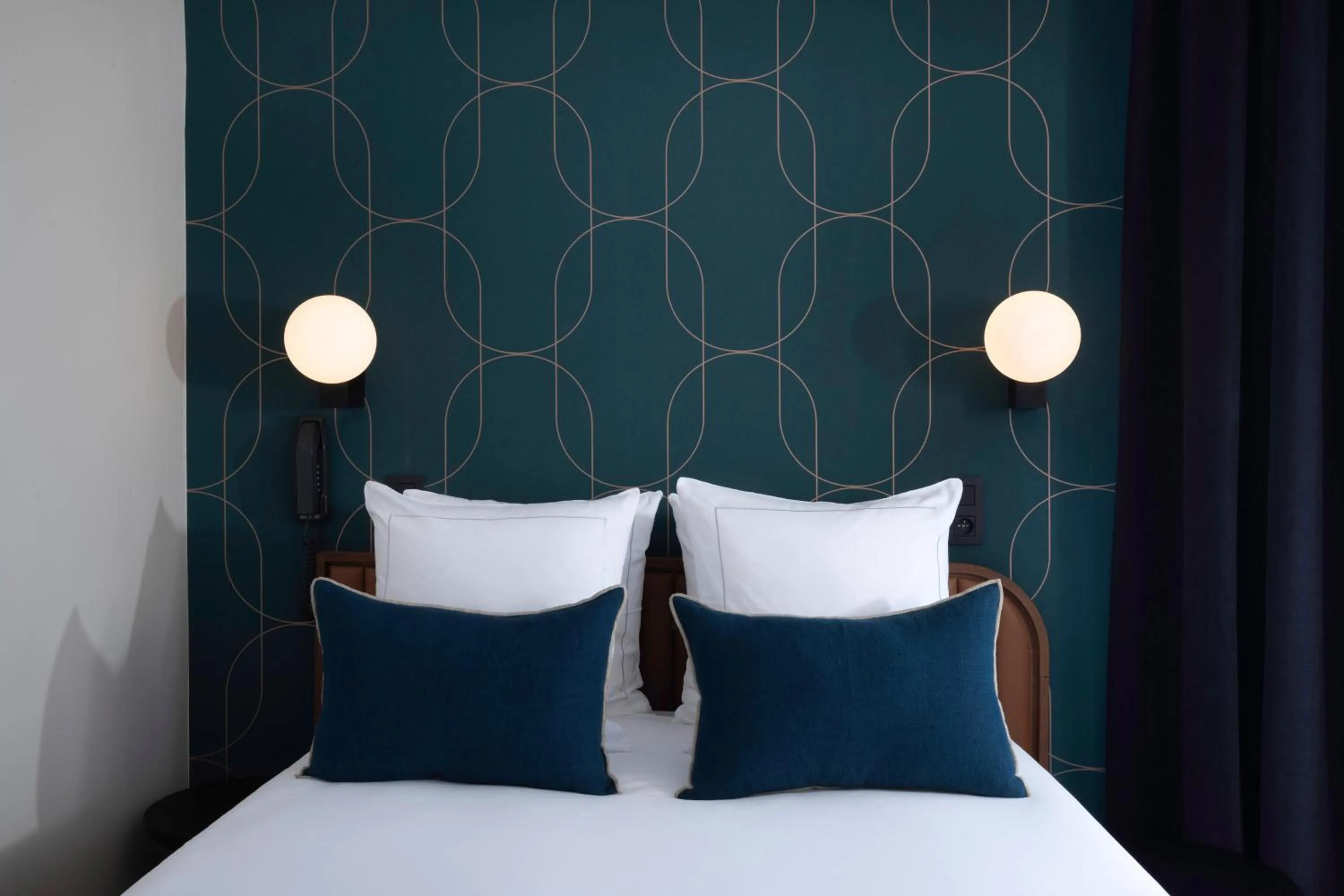 Bed in Bijou Hôtel Paris Boulogne