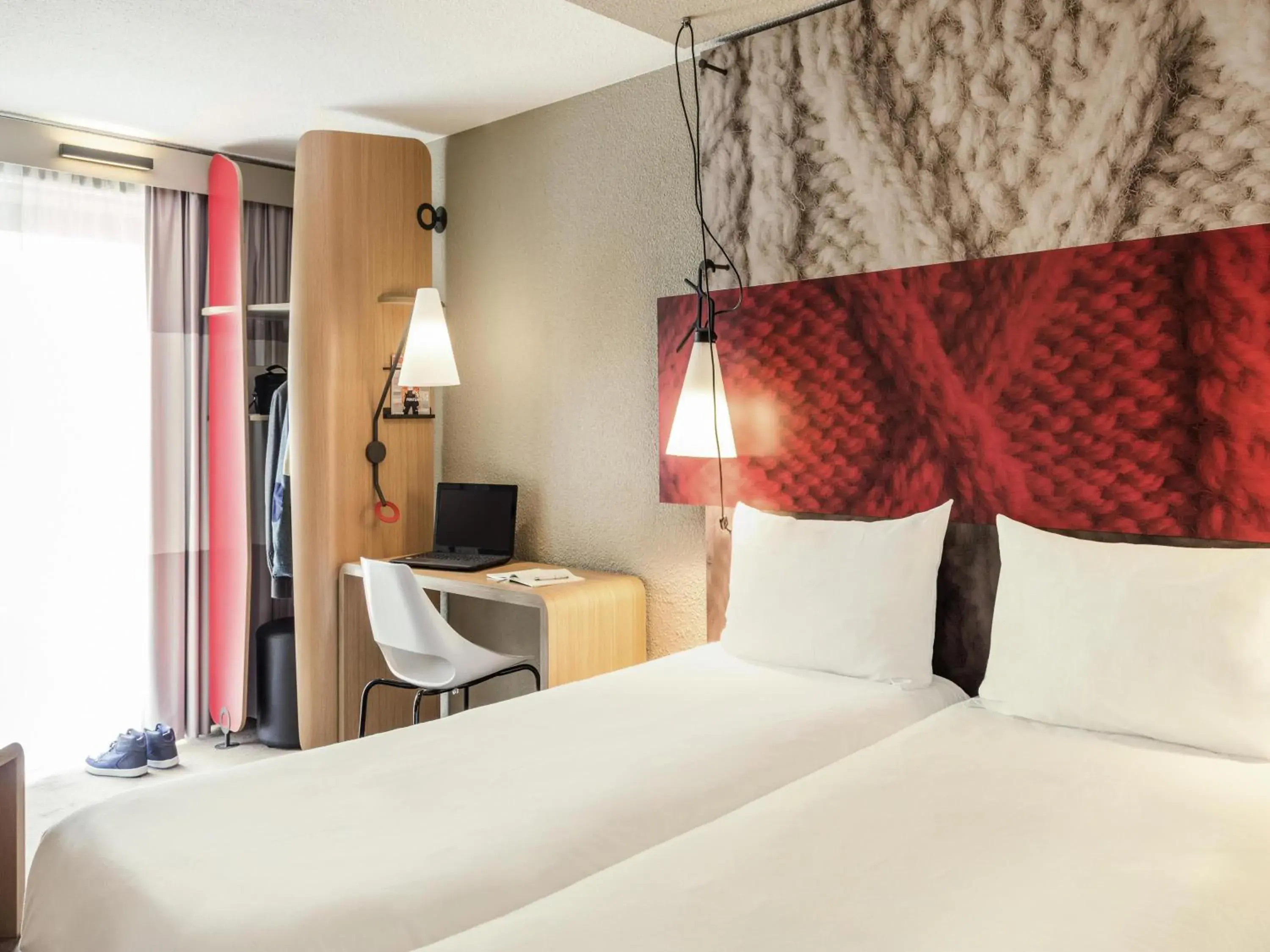 Bedroom, Bed in Ibis Paris Gare Montparnasse 15ème Bedroom, Bed in Ibis Paris Gare Montparnasse 15ème