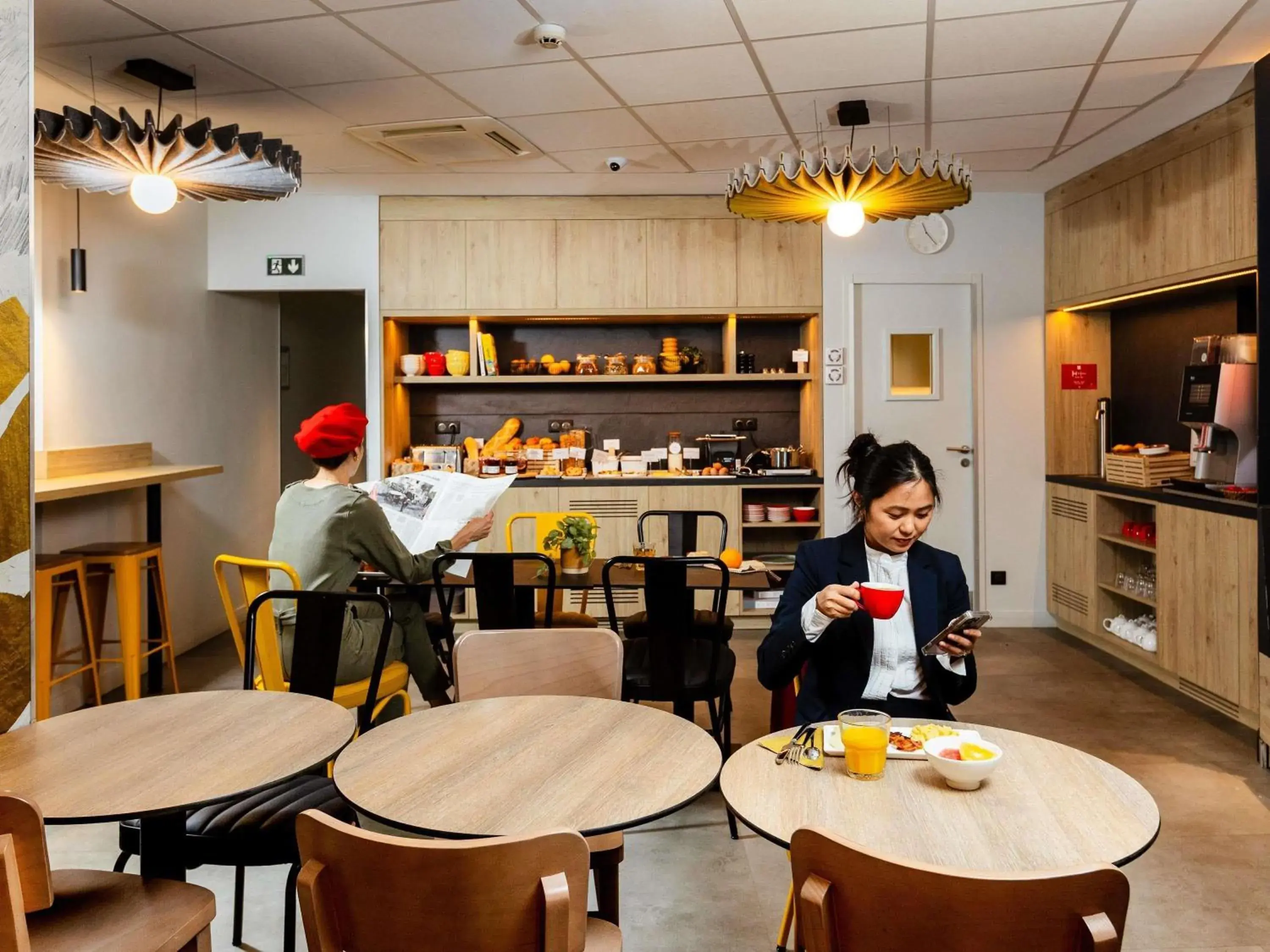 Breakfast in Ibis Paris Gare Montparnasse 15ème Breakfast in Ibis Paris Gare Montparnasse 15ème