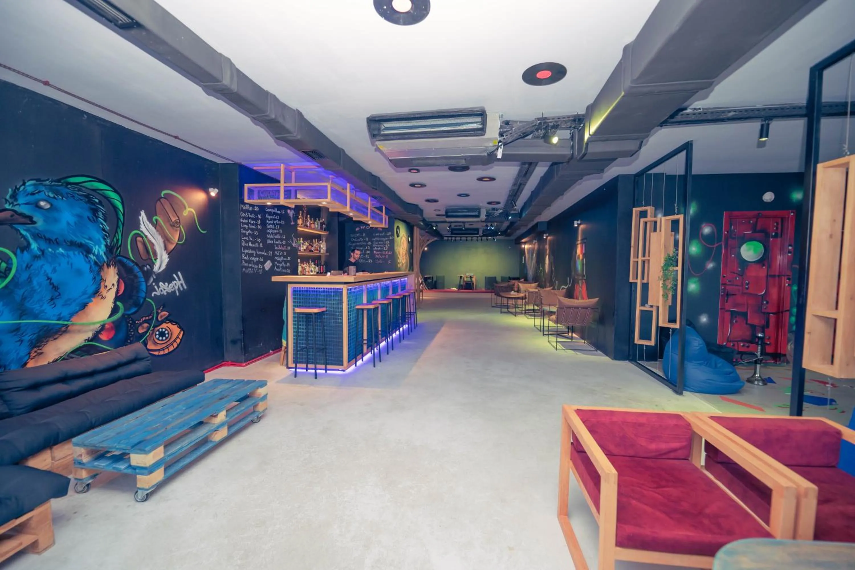 Lounge or bar in New Wave Hotel