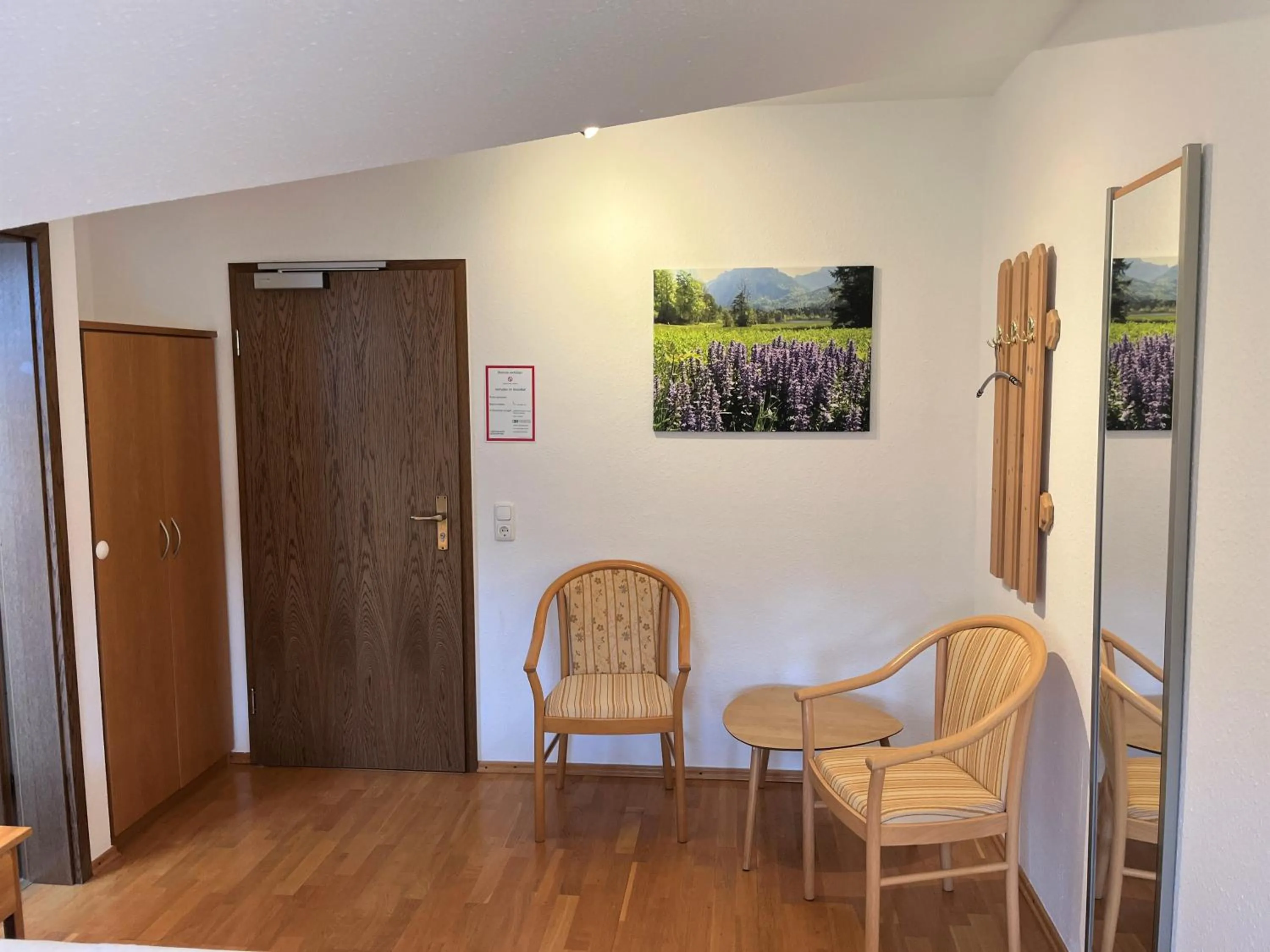 Photo of the whole room in Gästehaus Forggensee