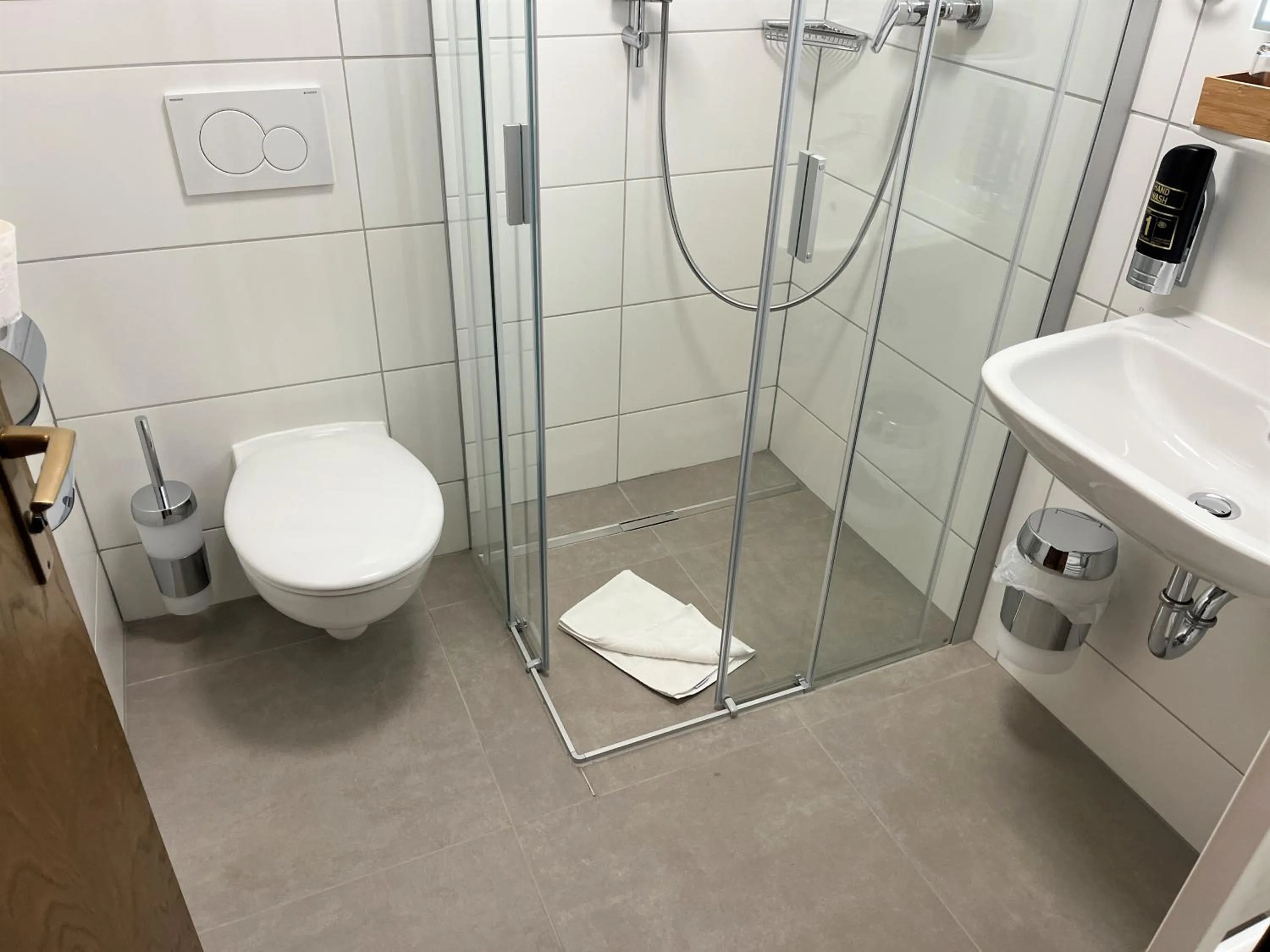 Bathroom in Gästehaus Forggensee