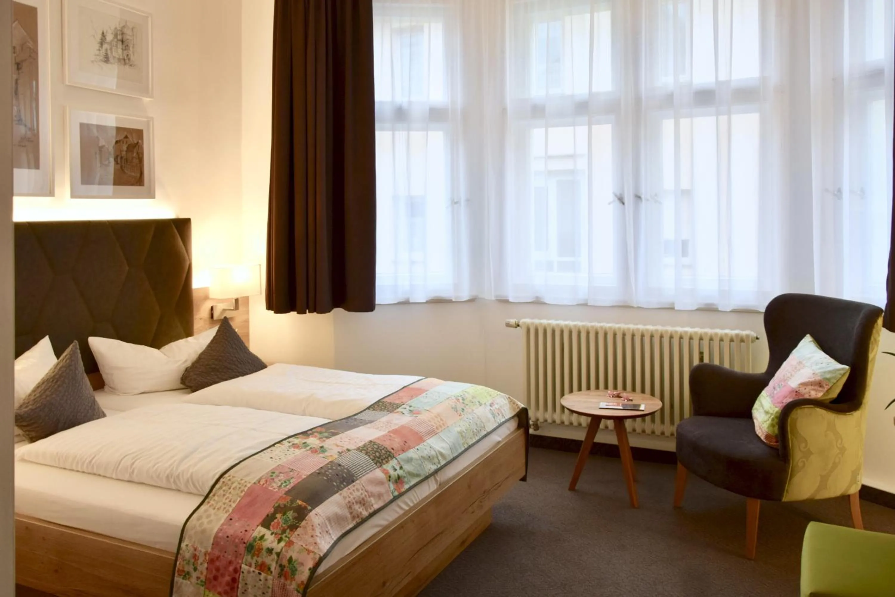 Bed in Stadt-Gut-Hotels - Das Kleine Hotel