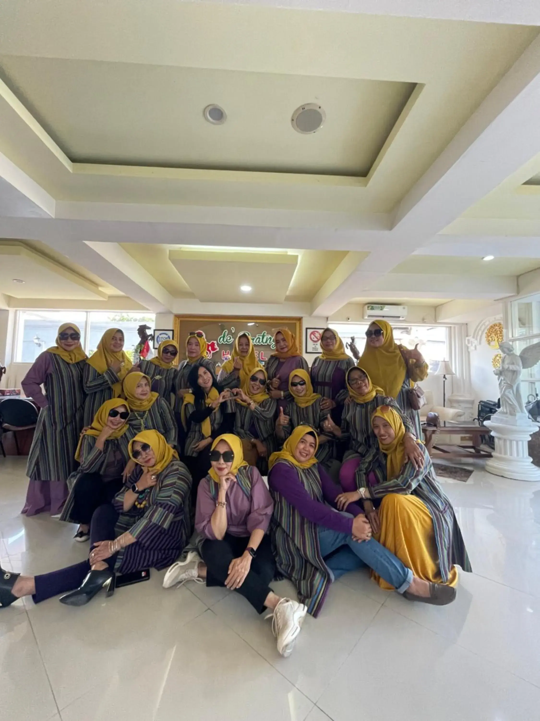 Votel Hotel De'Pratnya Kediri Votel Hotel De'Pratnya Kediri