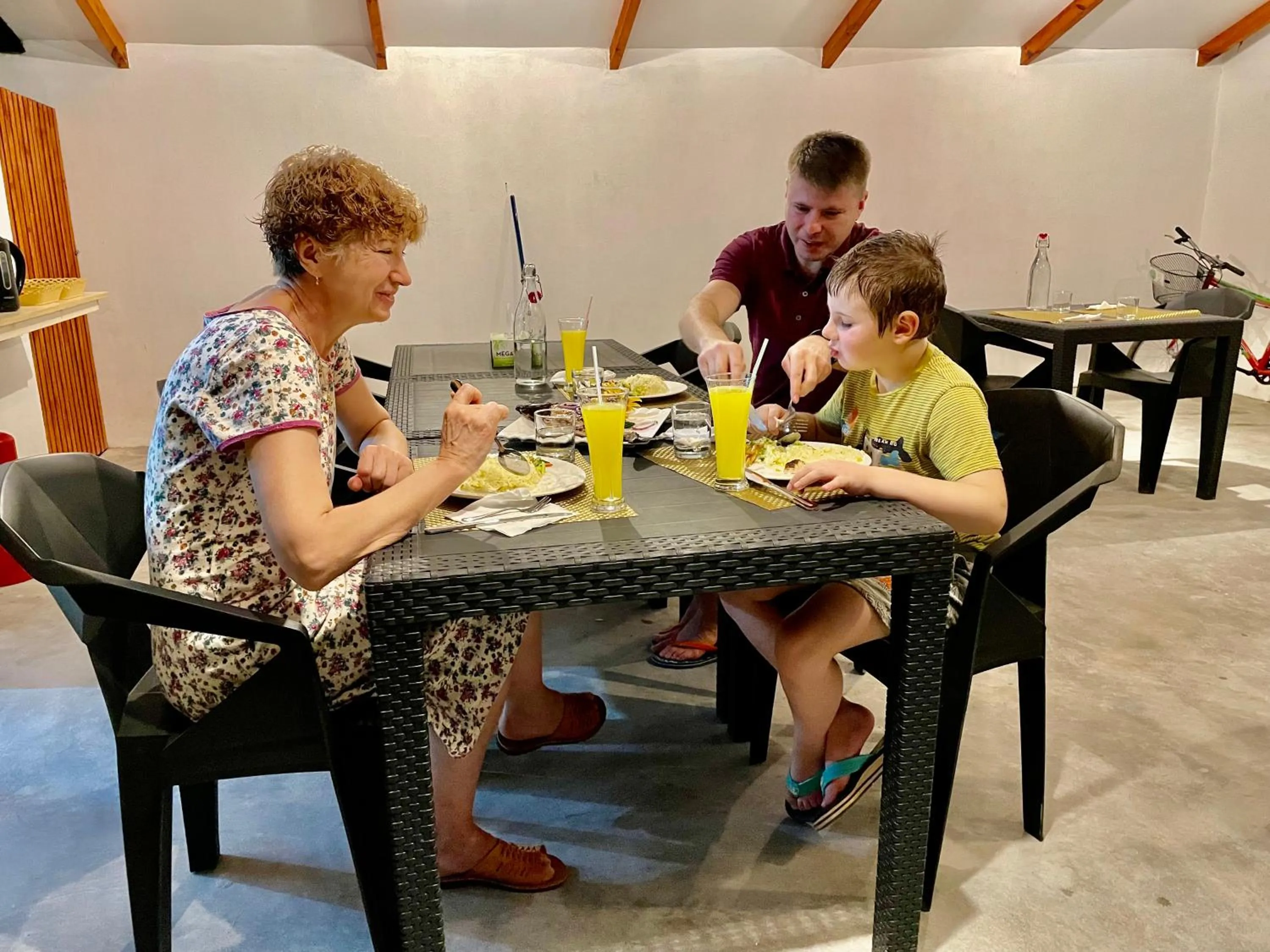 children in Thoddoo Island Life