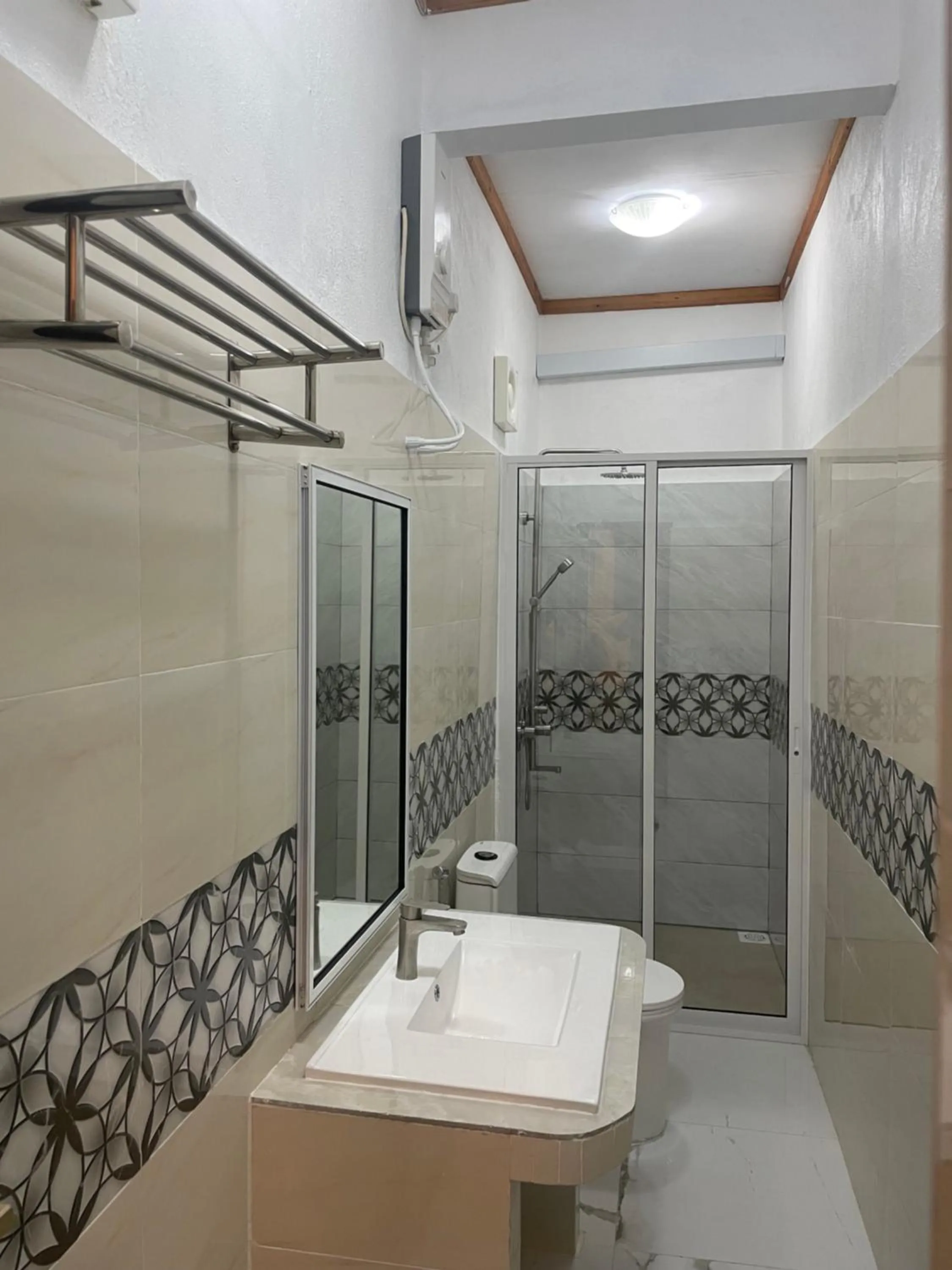 Bathroom in Thoddoo Island Life