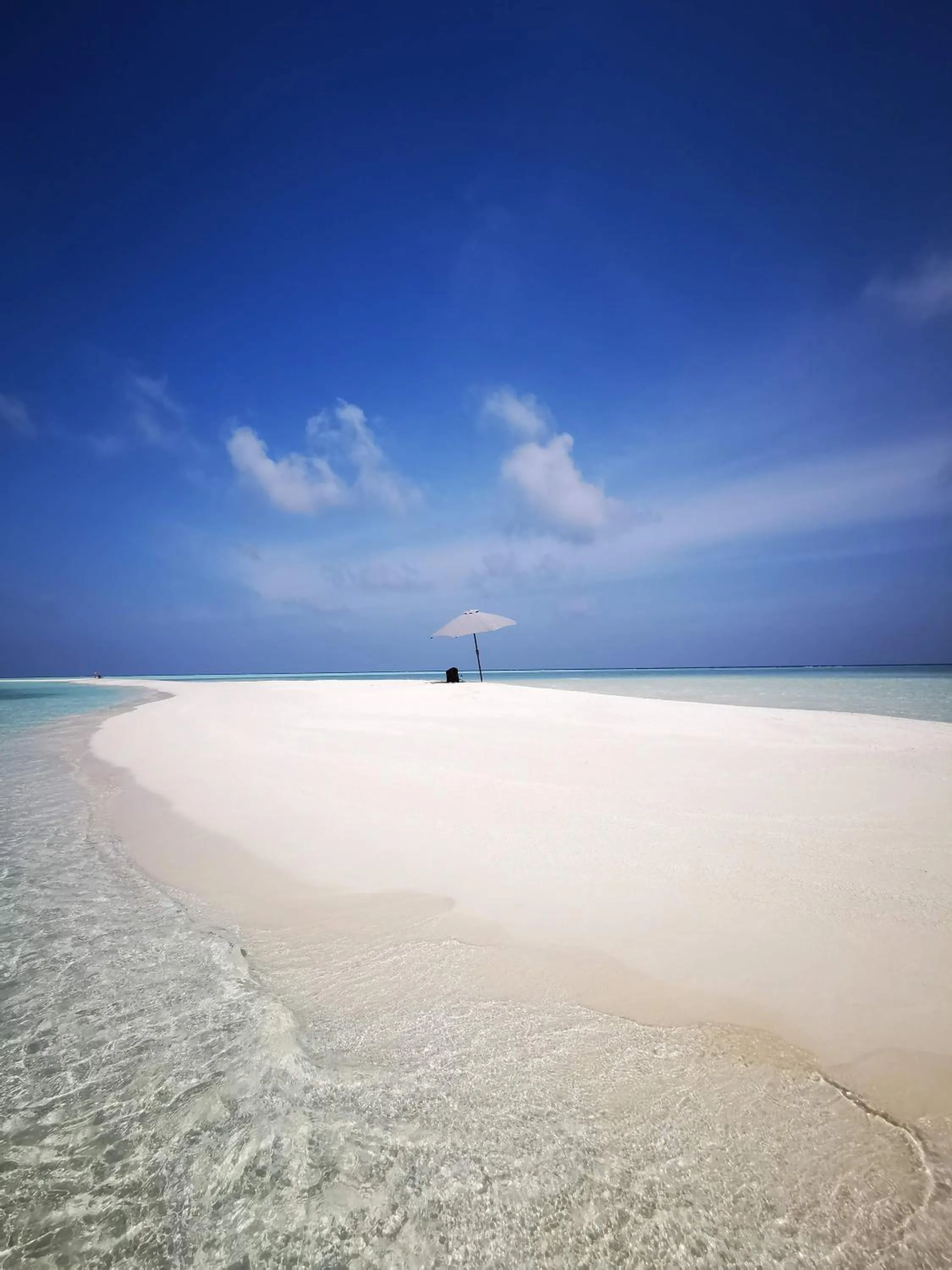 Beach in Thoddoo Island Life