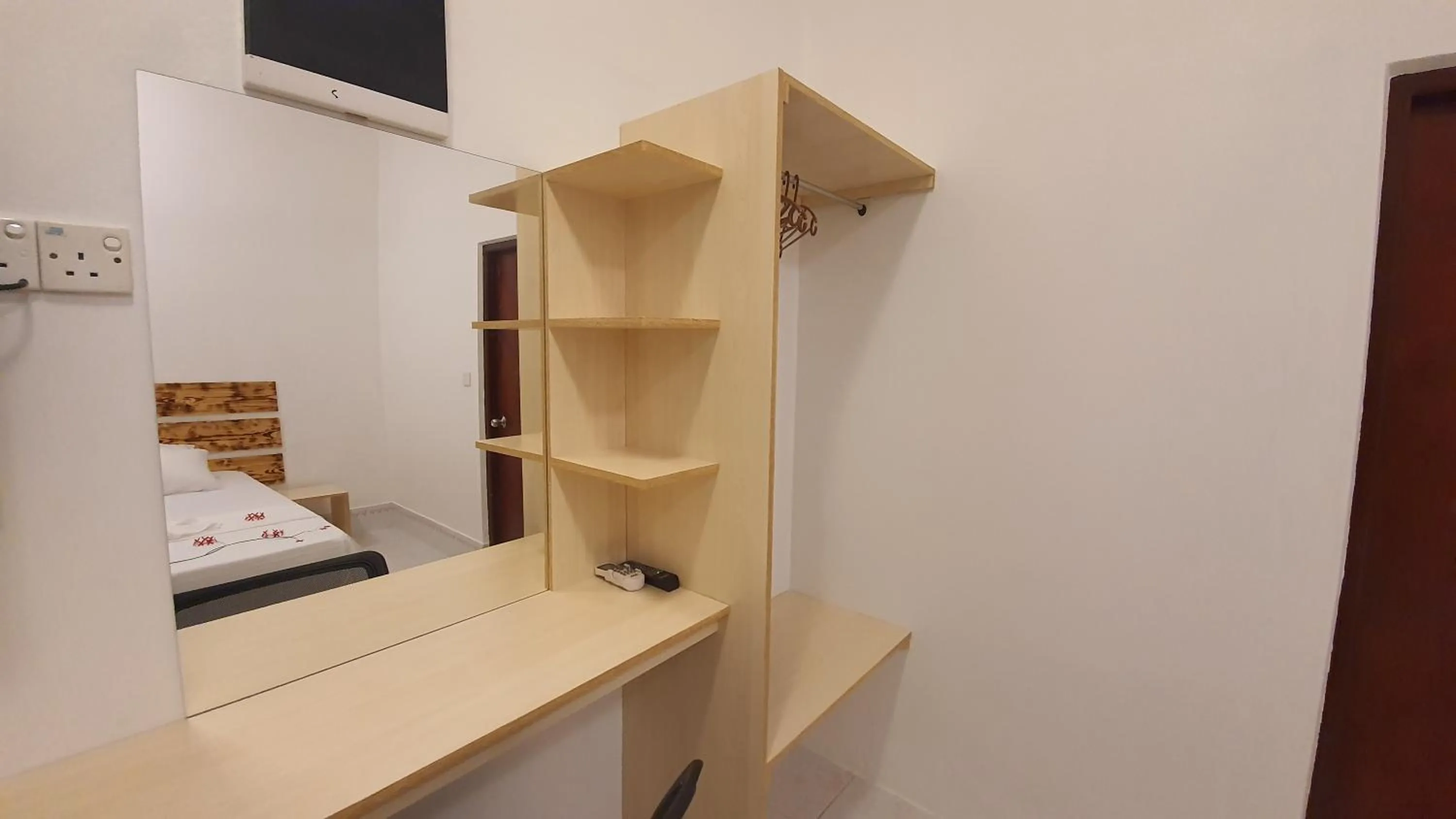 Bedroom, Bed in Thoddoo Island Life