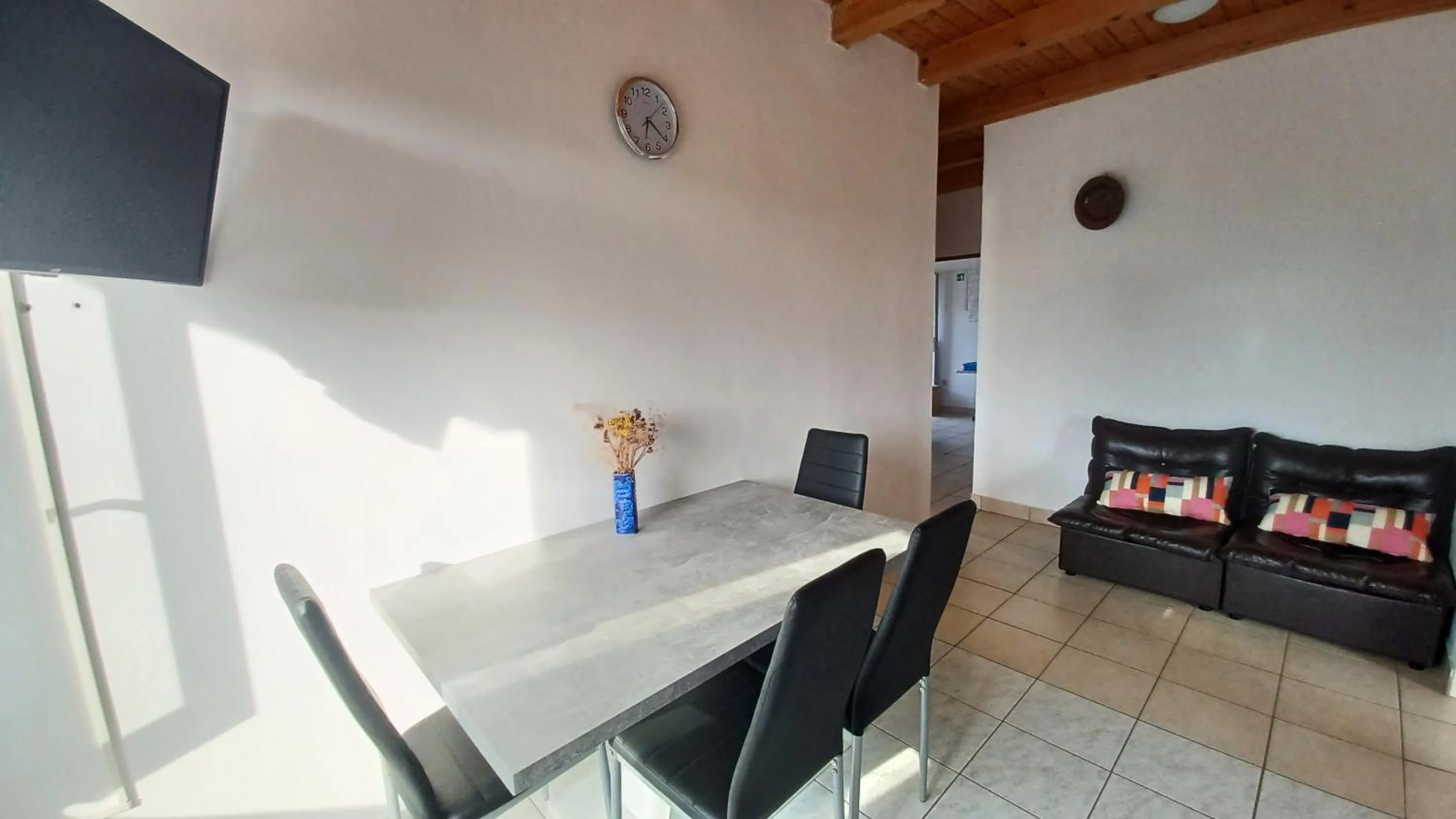 Apartments & rooms Mila