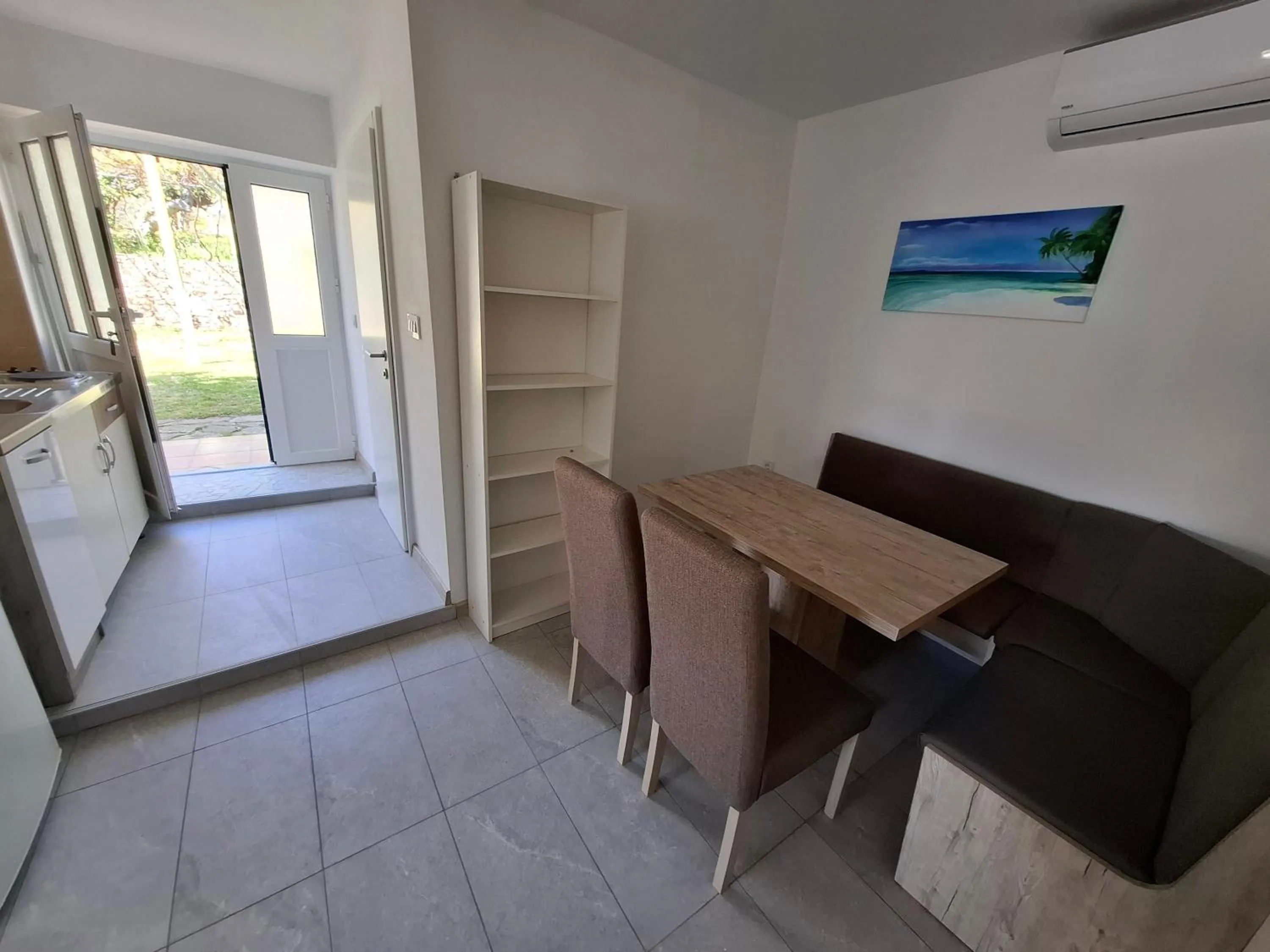 Apartments & rooms Mila