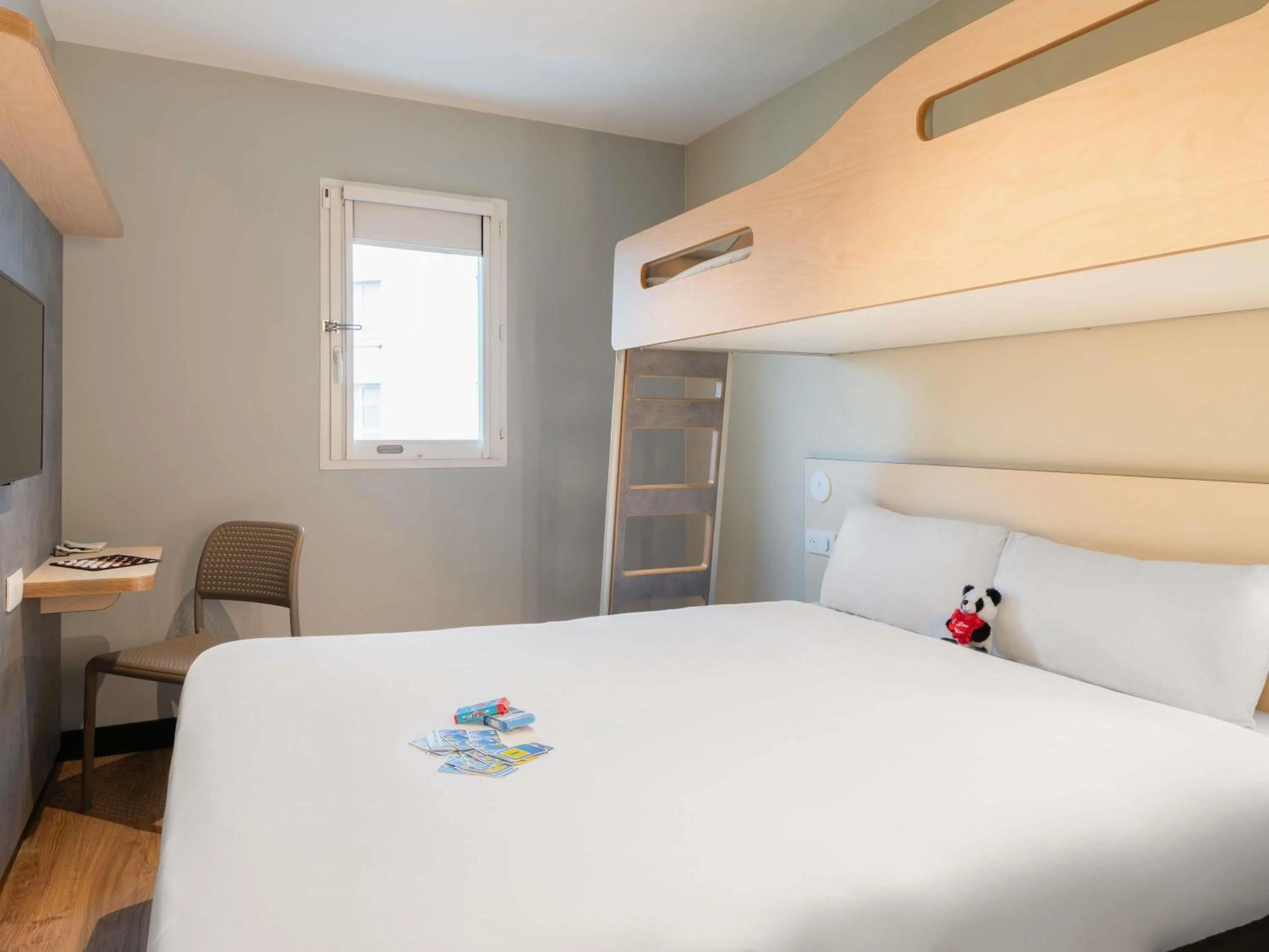 Bedroom, Bed in ibis budget Marne la Vallée Val d'Europe