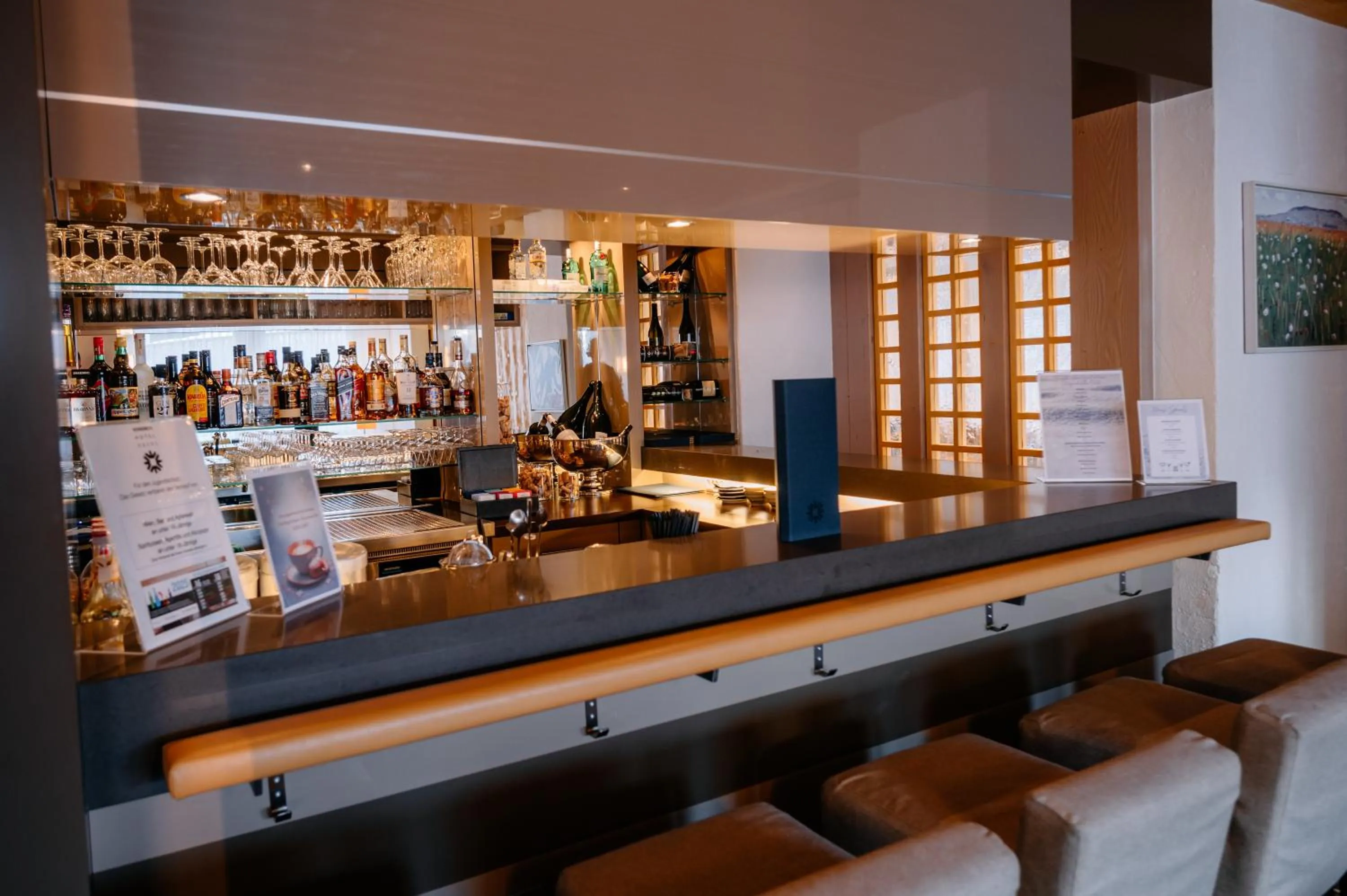 Lounge or bar in Kongress Hotel Davos