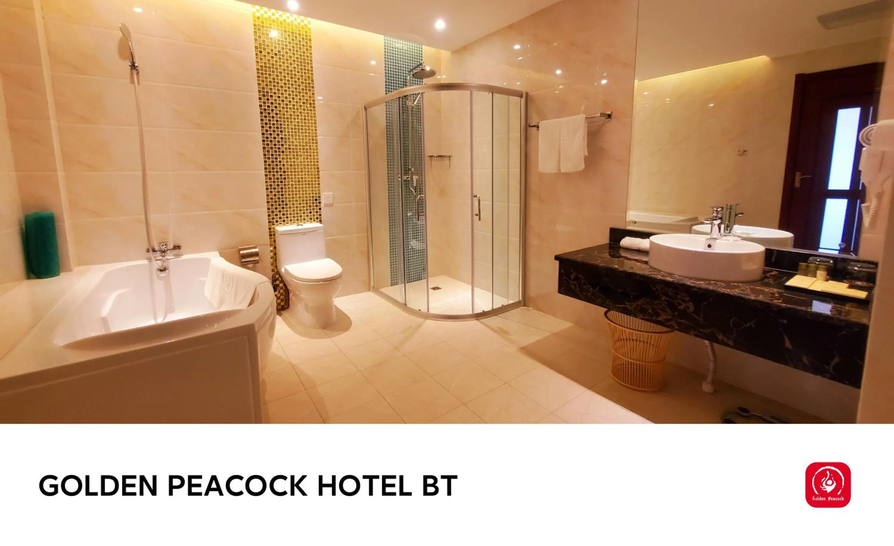 Shower in Golden Peacock Hotel Blantyre