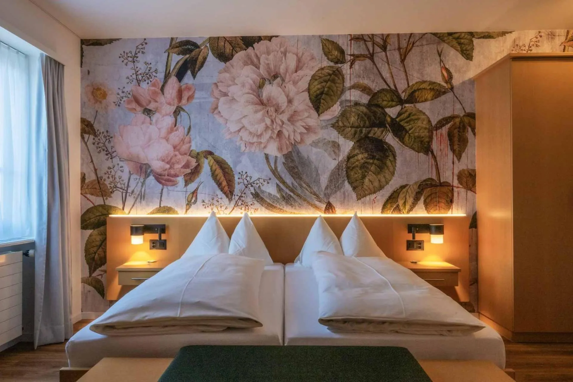 Photo of the whole room, Bed in Landgasthof Kreuz - Ihr Businesshotel mit persönlichem Flair