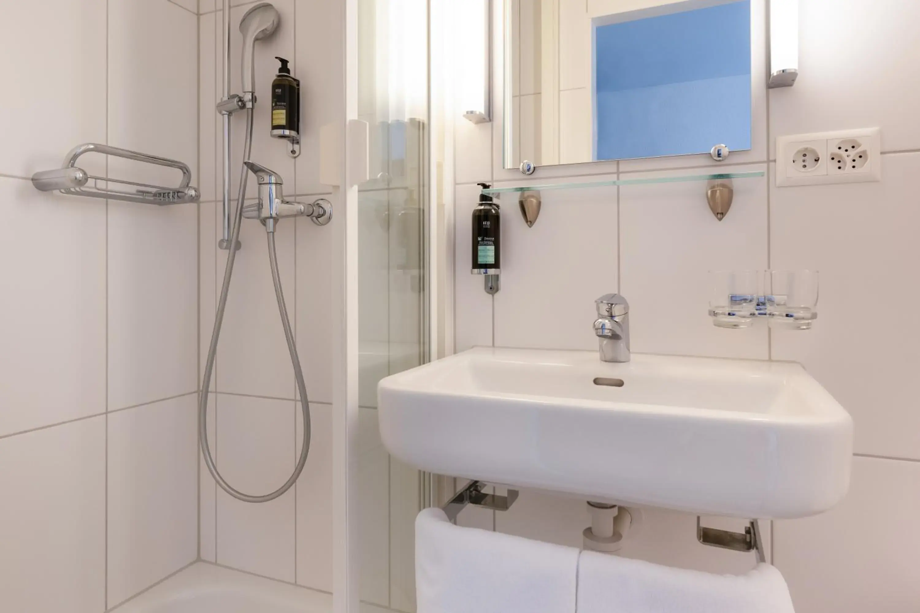 Basic Double Room in Landgasthof Kreuz - Ihr Businesshotel mit persönlichem Flair Basic Double Room in Landgasthof Kreuz - Ihr Businesshotel mit persönlichem Flair