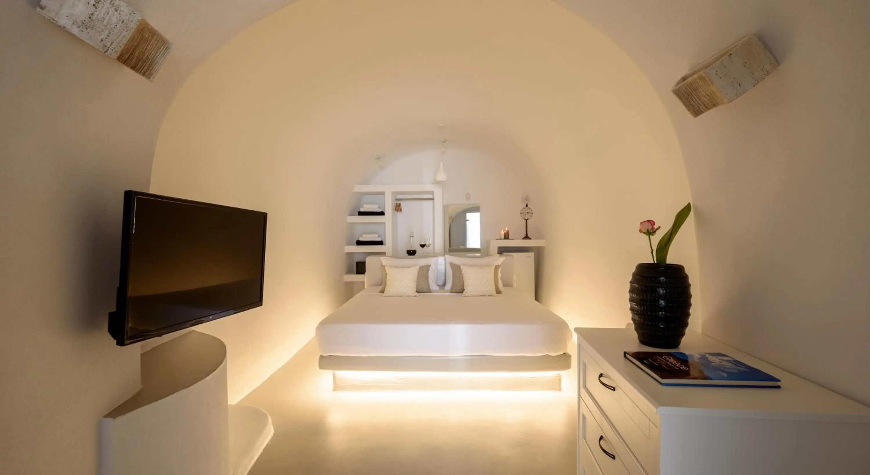 Bedroom in White Dream Suites