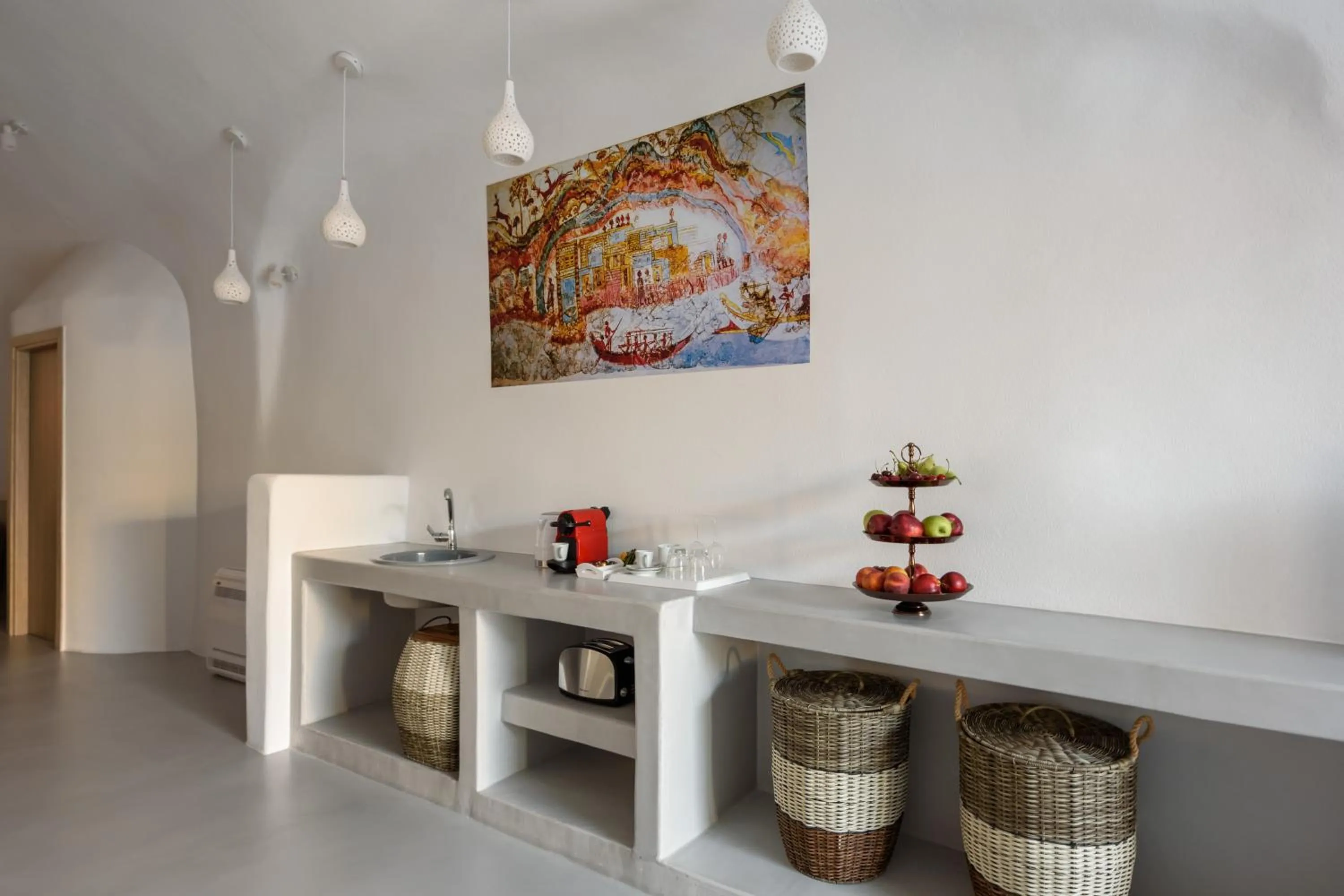 Coffee/tea facilities in White Dream Suites