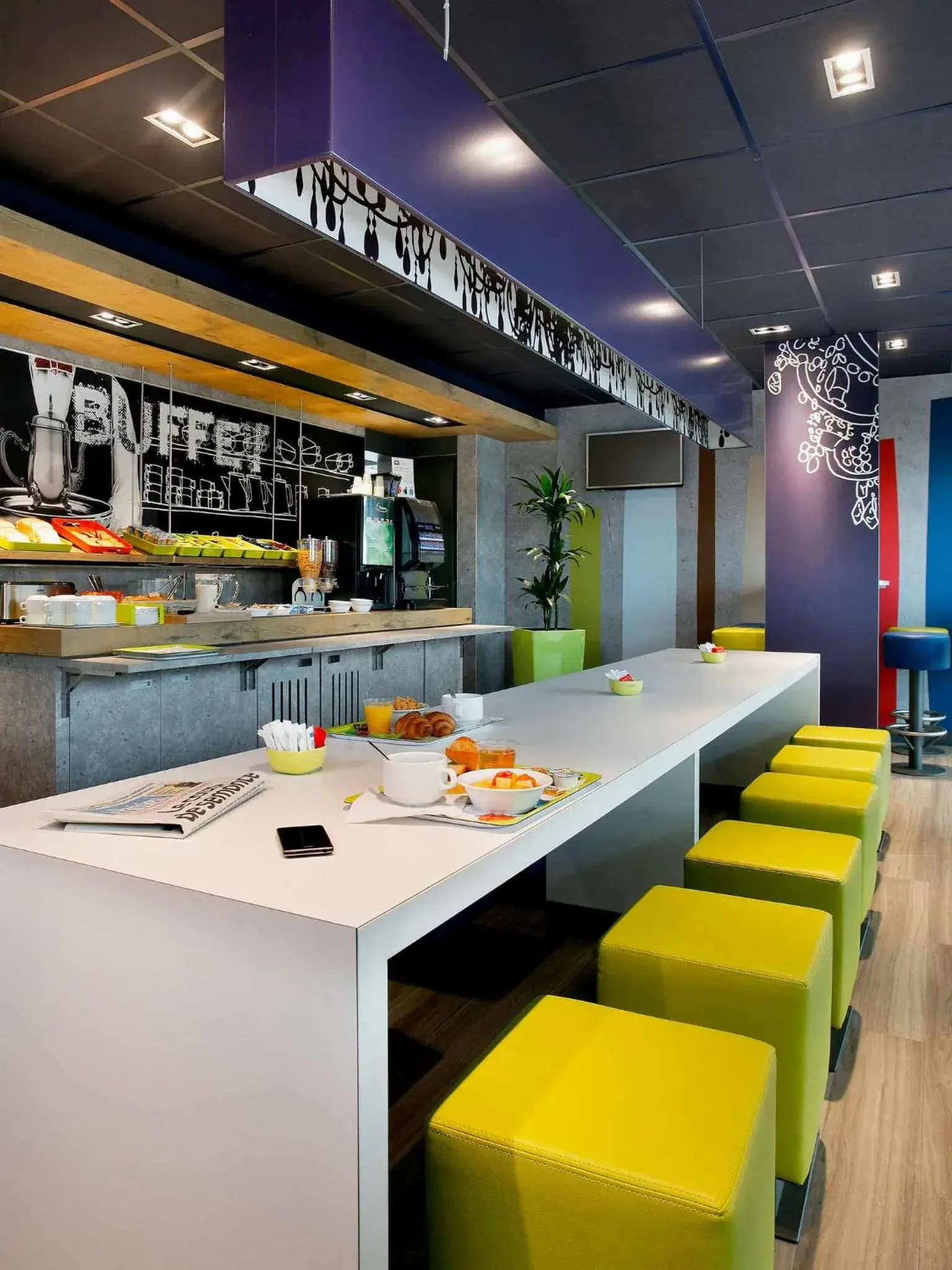 Lounge or bar, Restaurant/Places to Eat in ibis Budget Villemomble