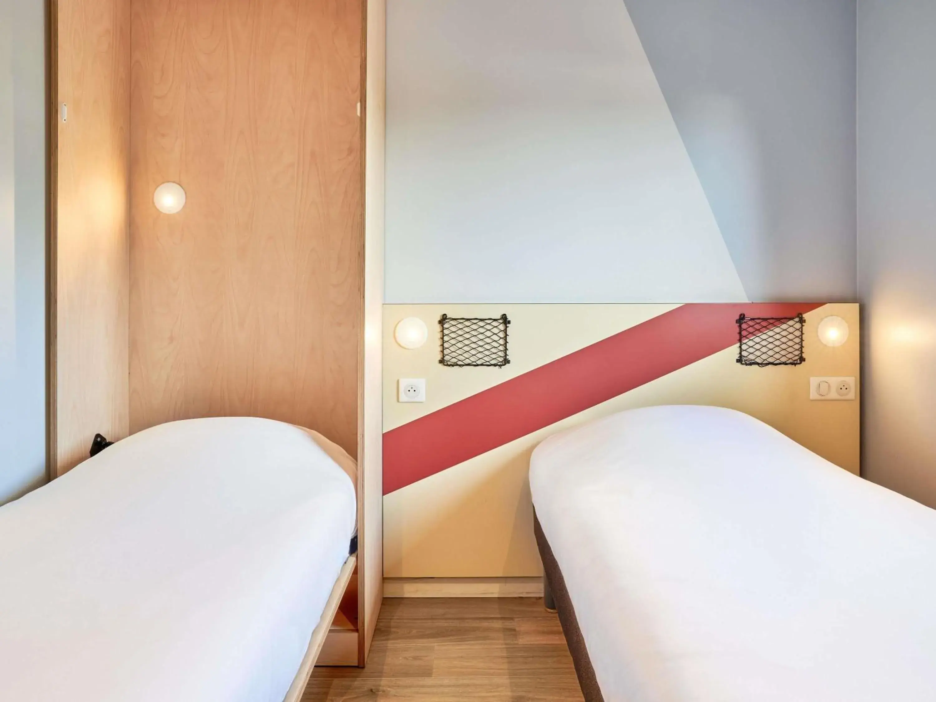 Bedroom, Bed in ibis Budget Villemomble Bedroom, Bed in ibis Budget Villemomble