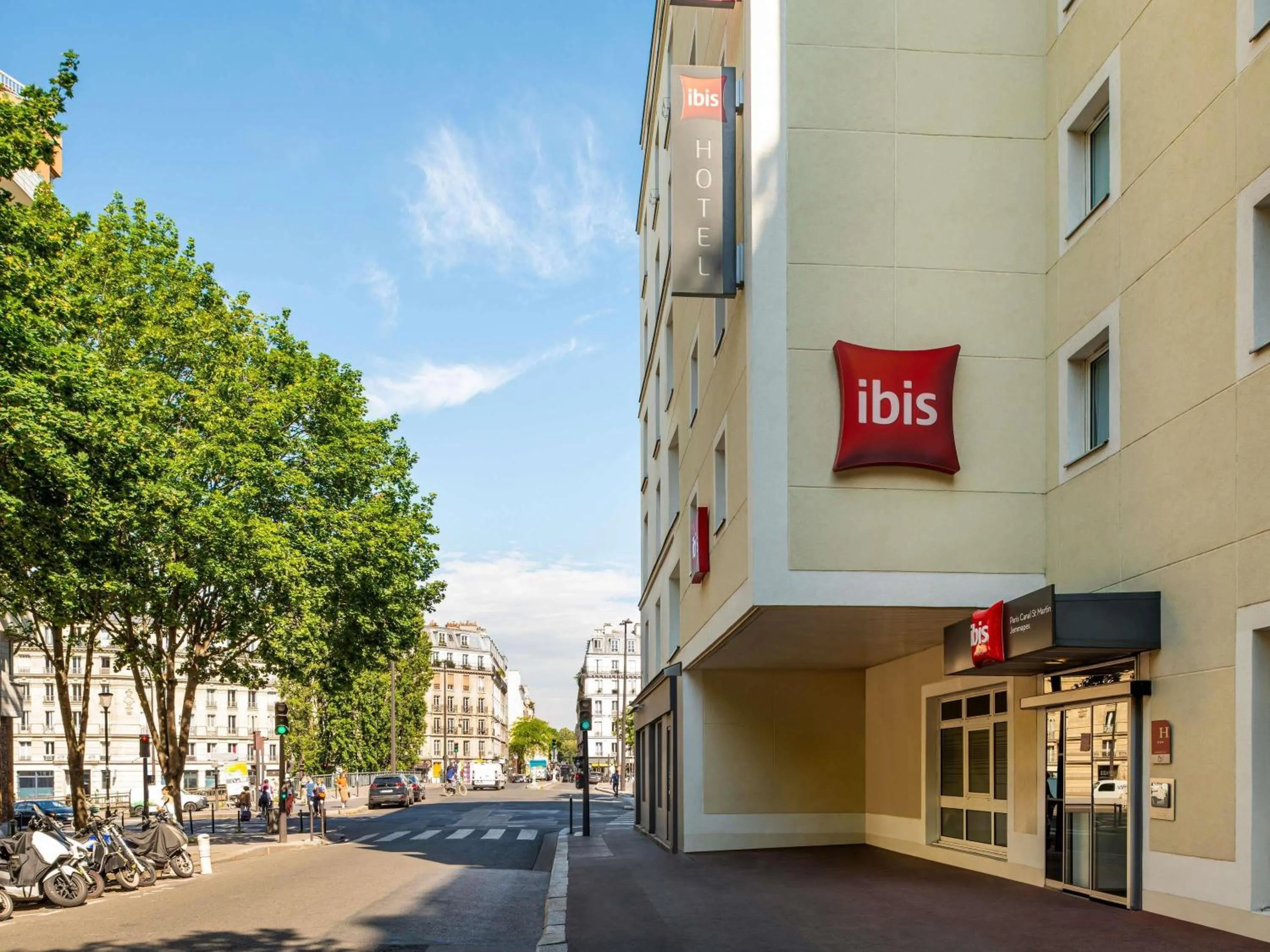 Property building in ibis Paris Canal Saint Martin
