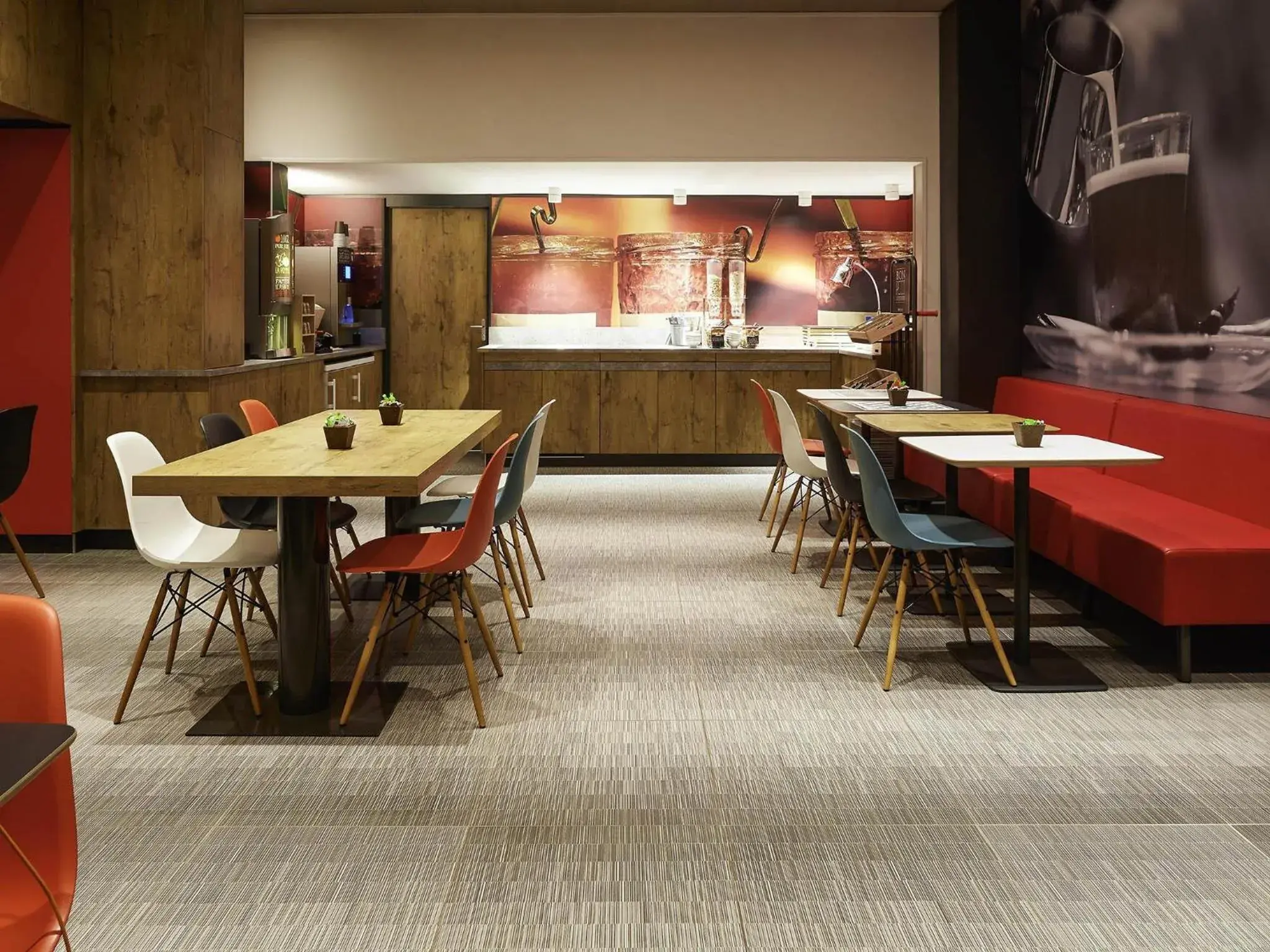 Breakfast in ibis Paris Canal Saint Martin Breakfast in ibis Paris Canal Saint Martin